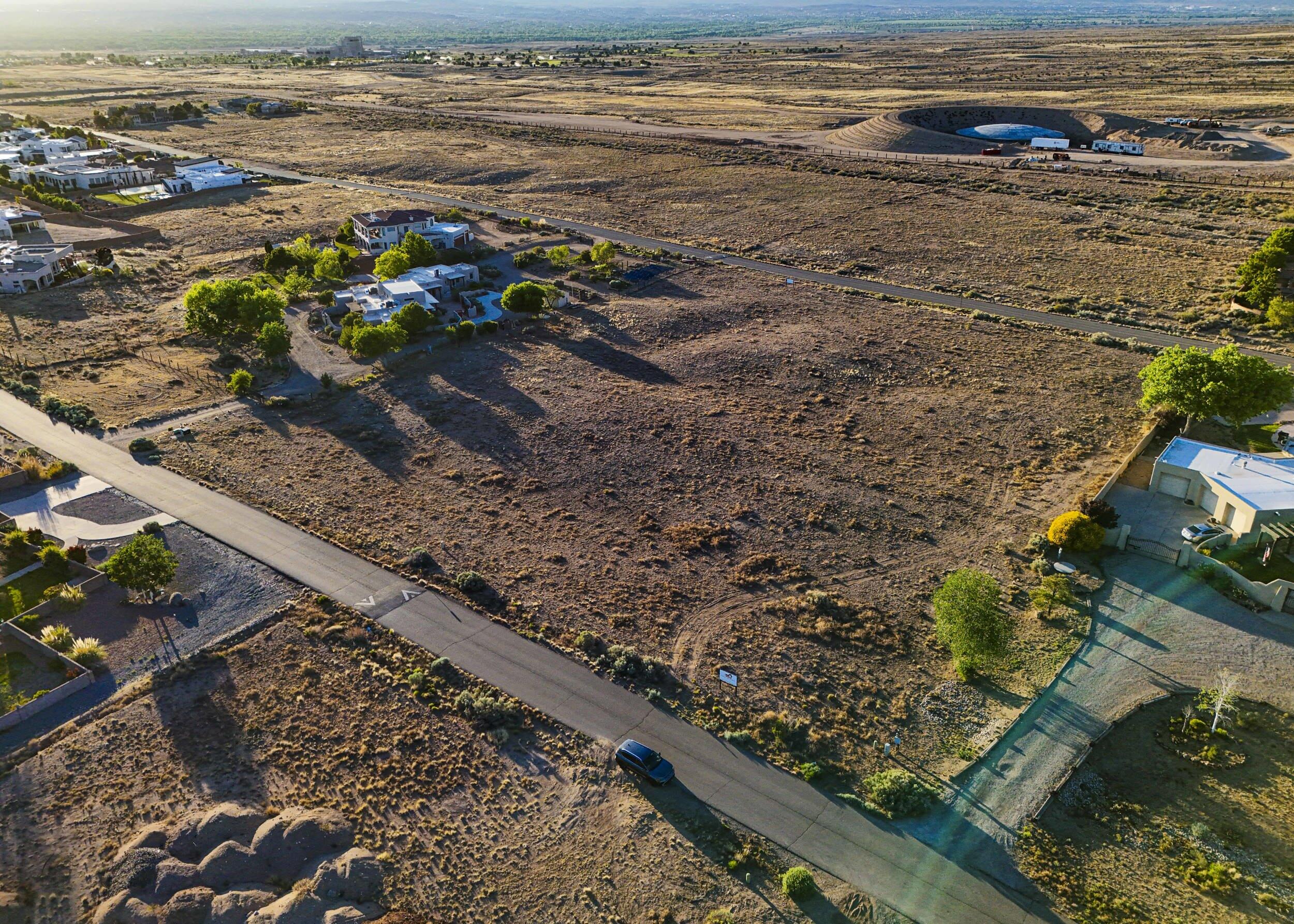 Photo 10 — 8801 Beverly Hills Avenue NE