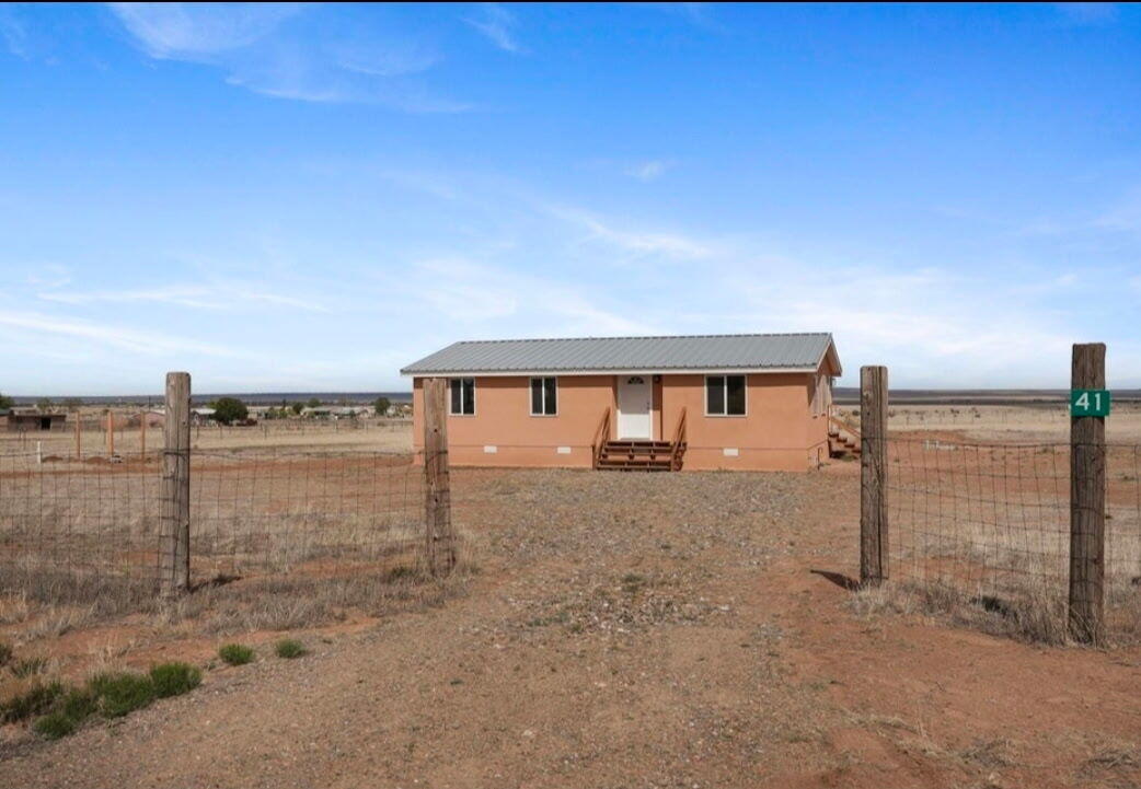 41 Coyote Loop, Moriarty, NM 87035