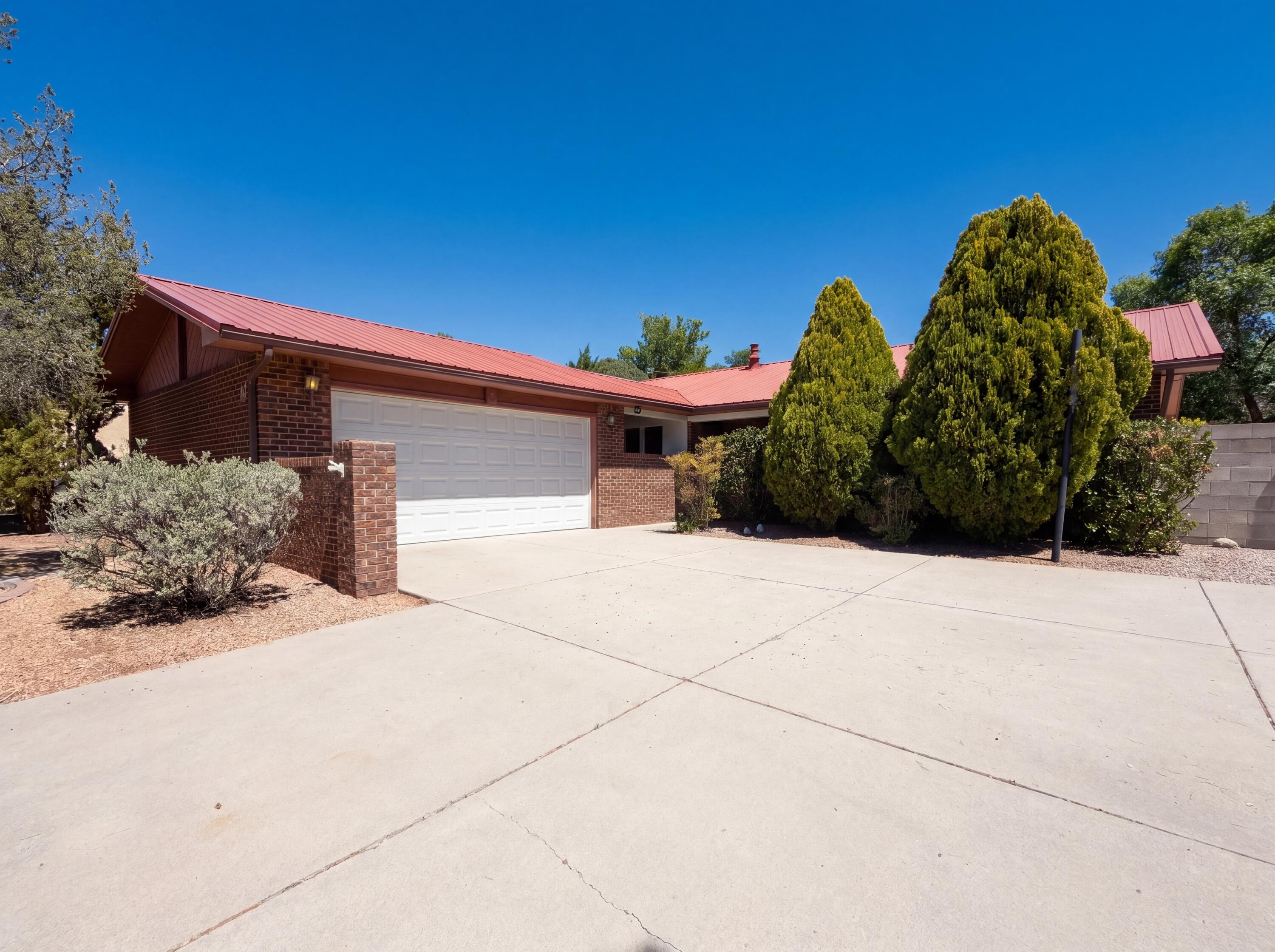 8804 Pony Express Trail NE, Albuquerque, NM 87109