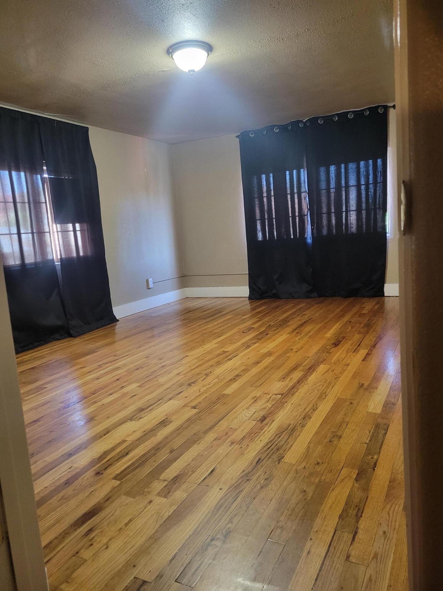 Photo 2 — 502 E Green Avenue