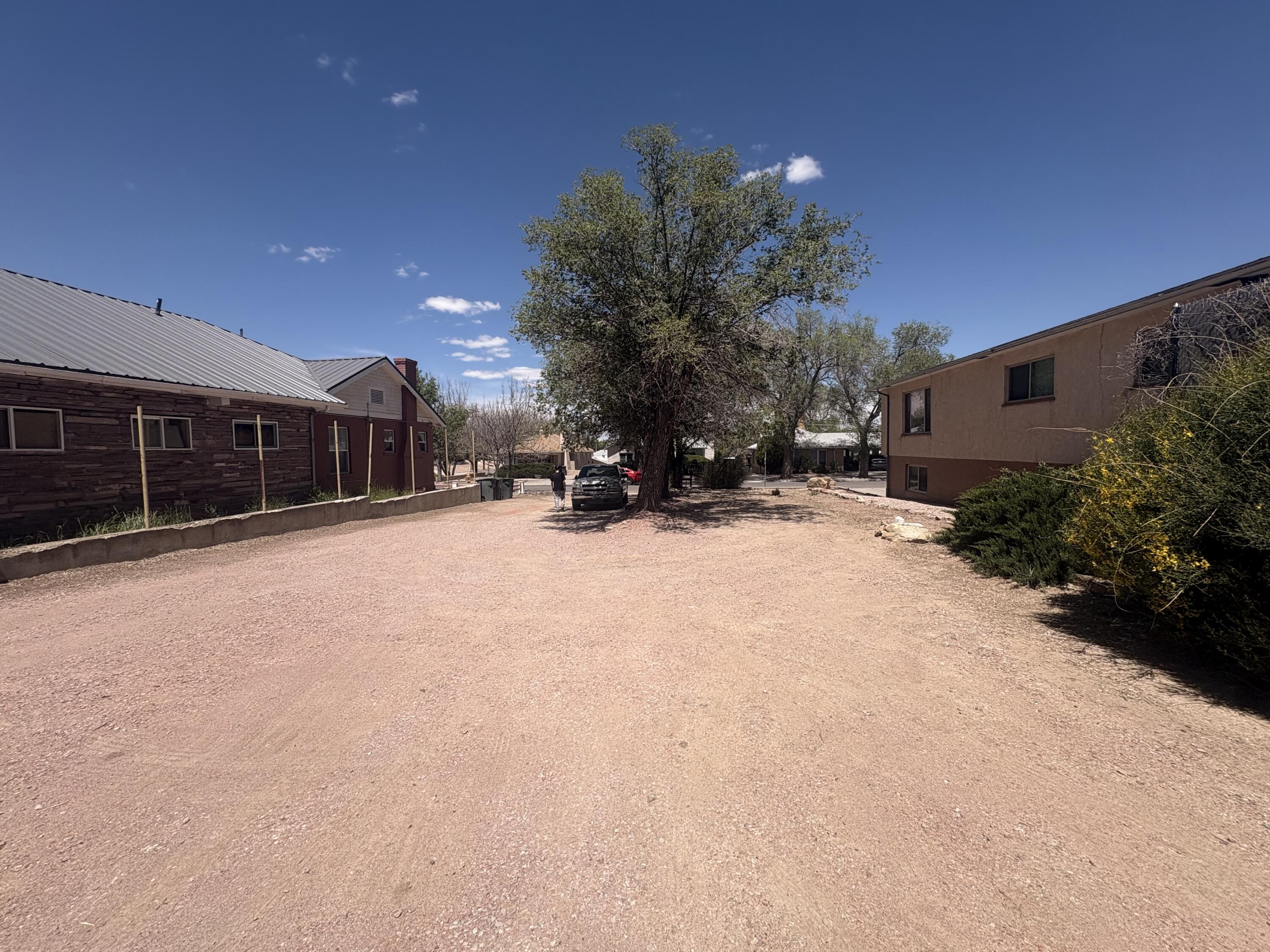 Photo 16 — 502 E Green Avenue