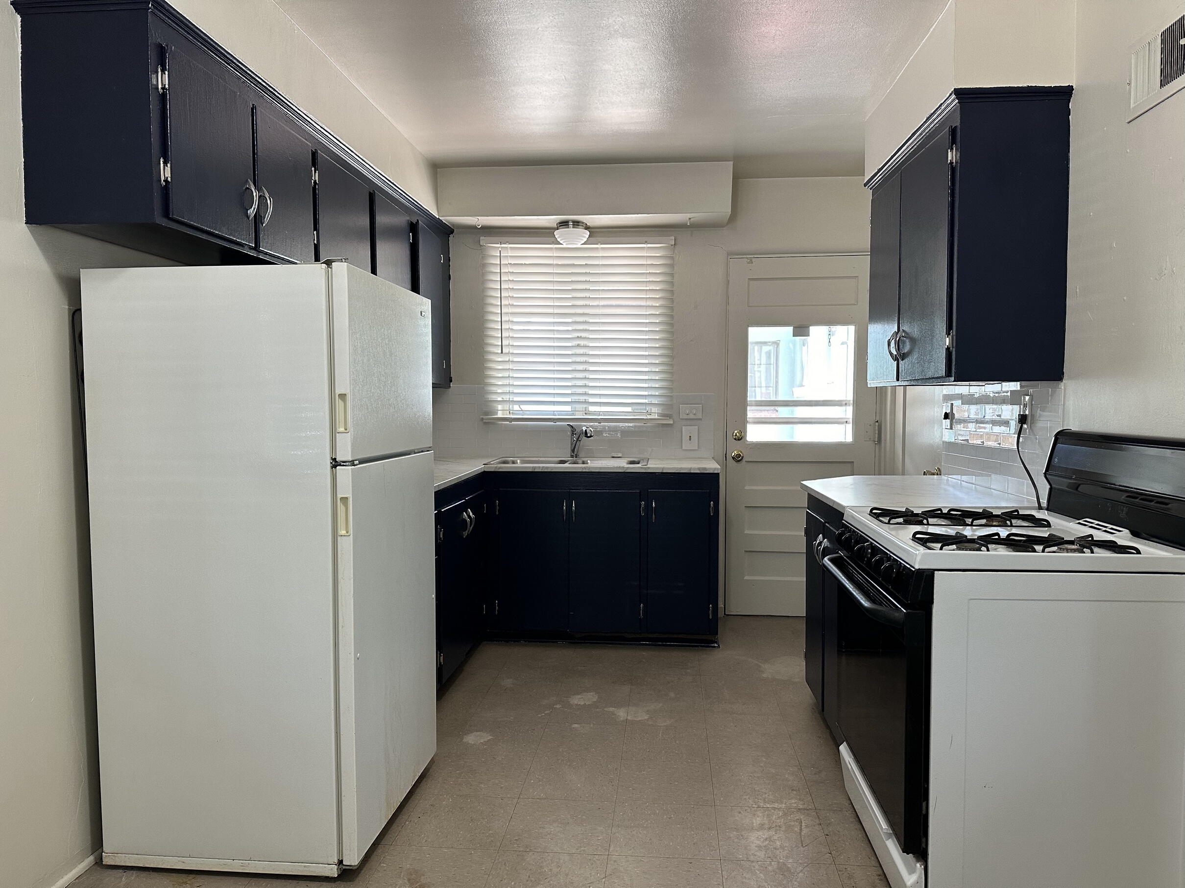 Photo 14 — 1003 Carlisle Boulevard SE