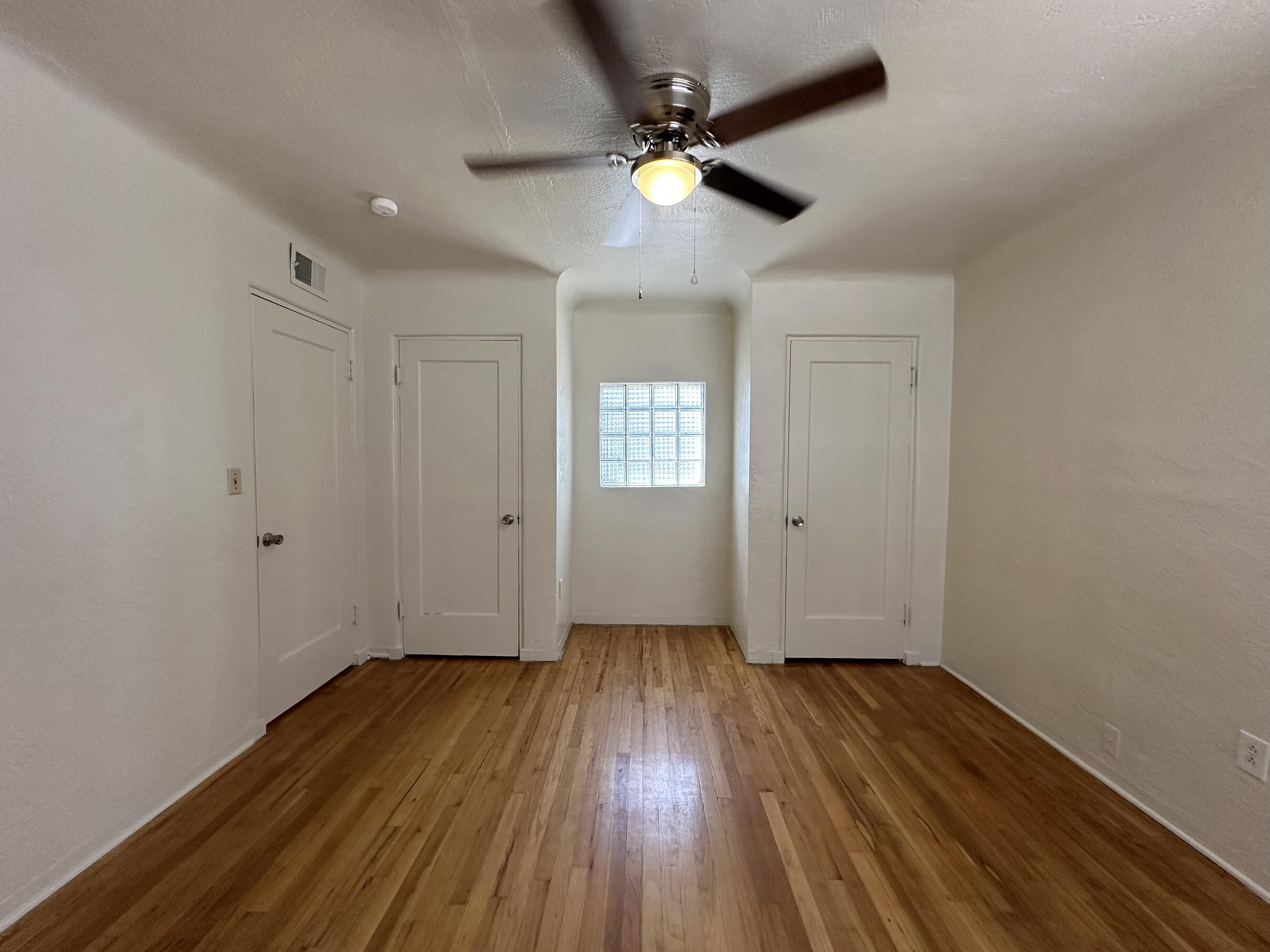 Photo 16 — 1003 Carlisle Boulevard SE