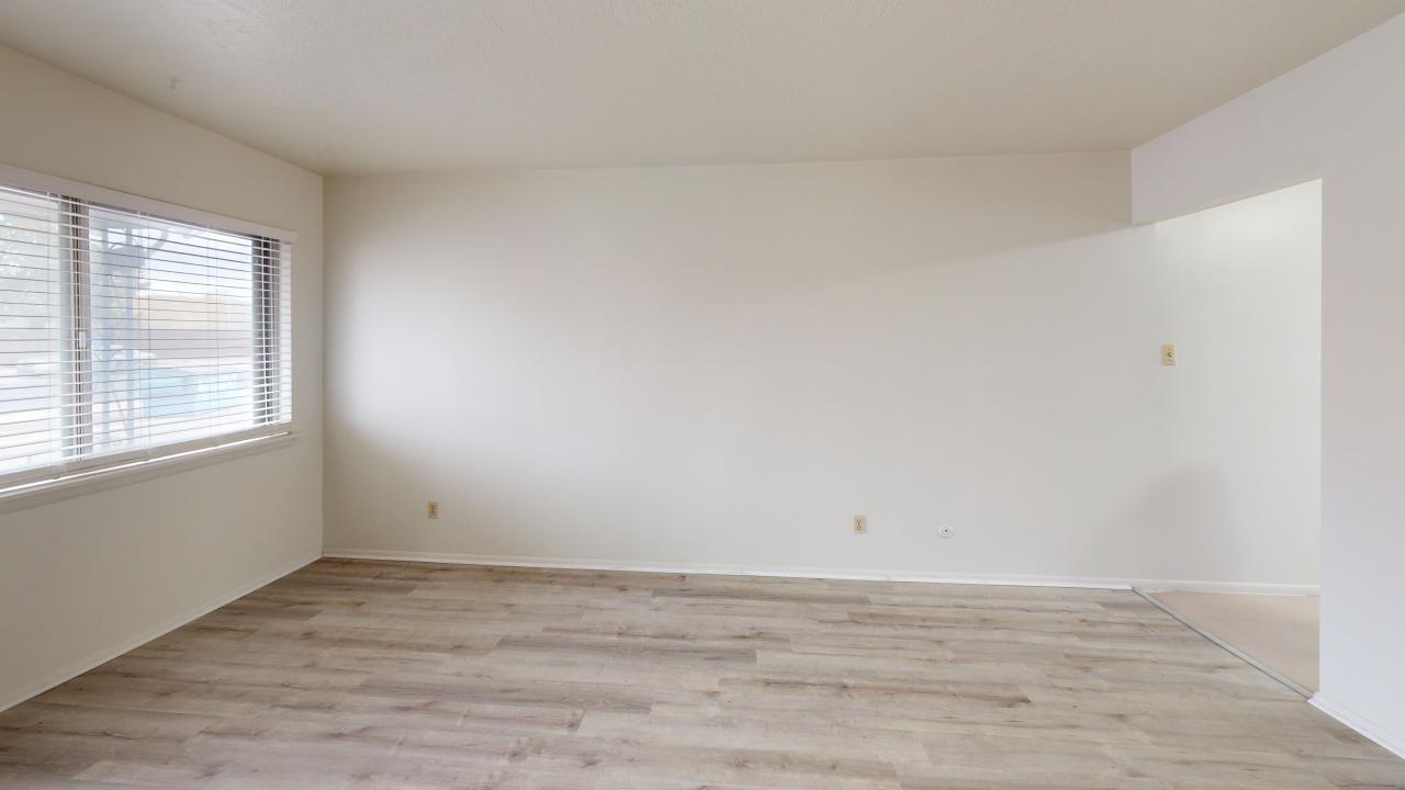 Photo 13 — 1005 Carlisle Boulevard SE