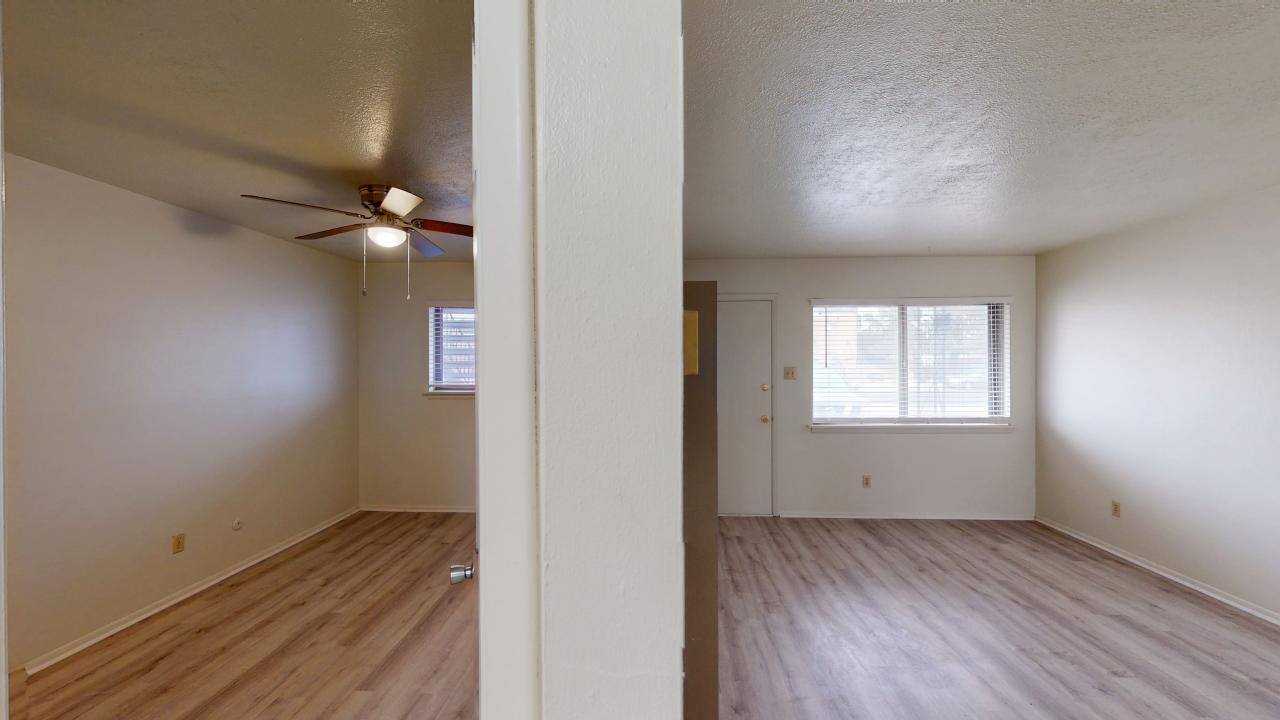 Photo 15 — 1005 Carlisle Boulevard SE