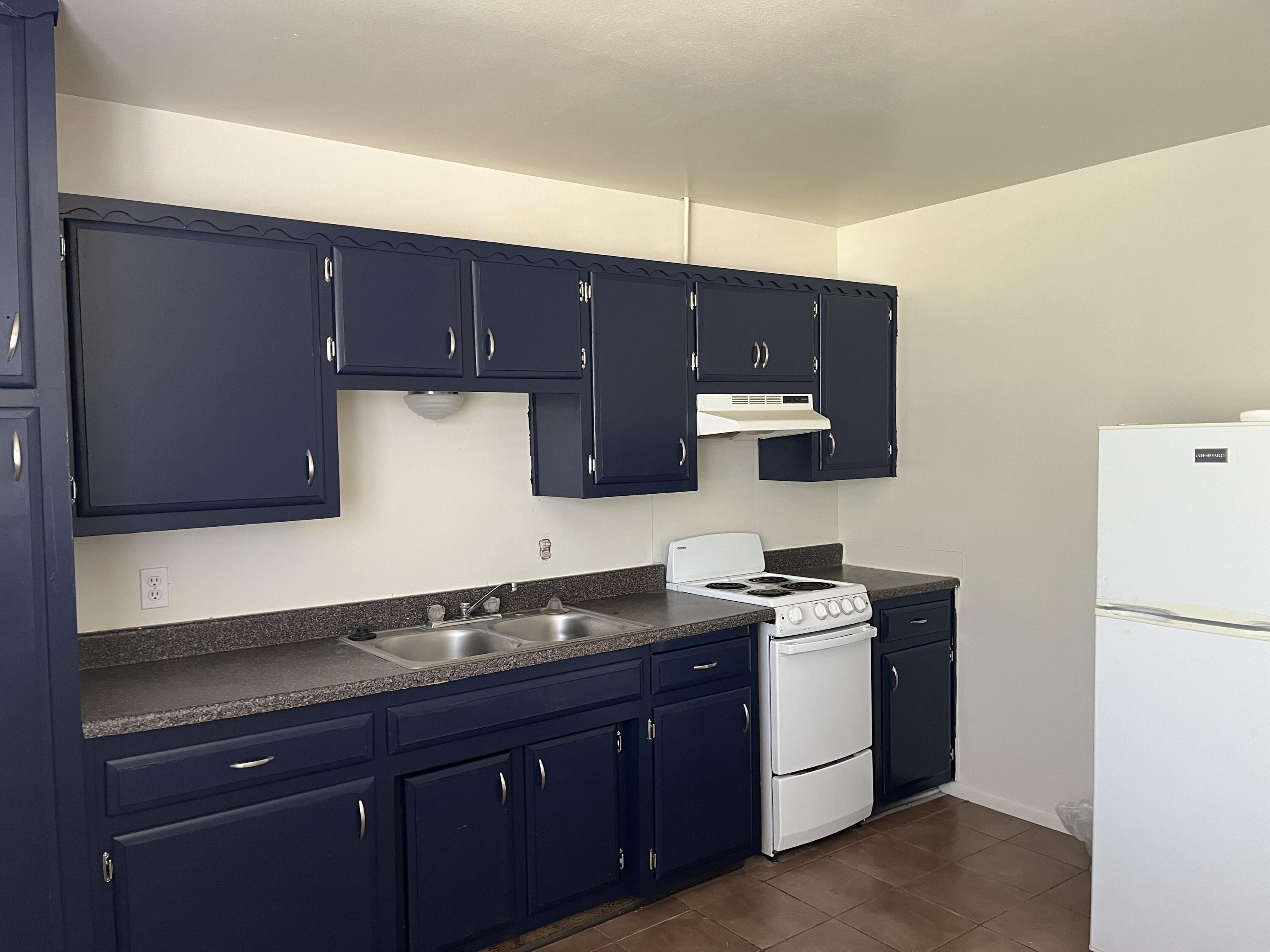 Photo 4 — 1005 Carlisle Boulevard SE