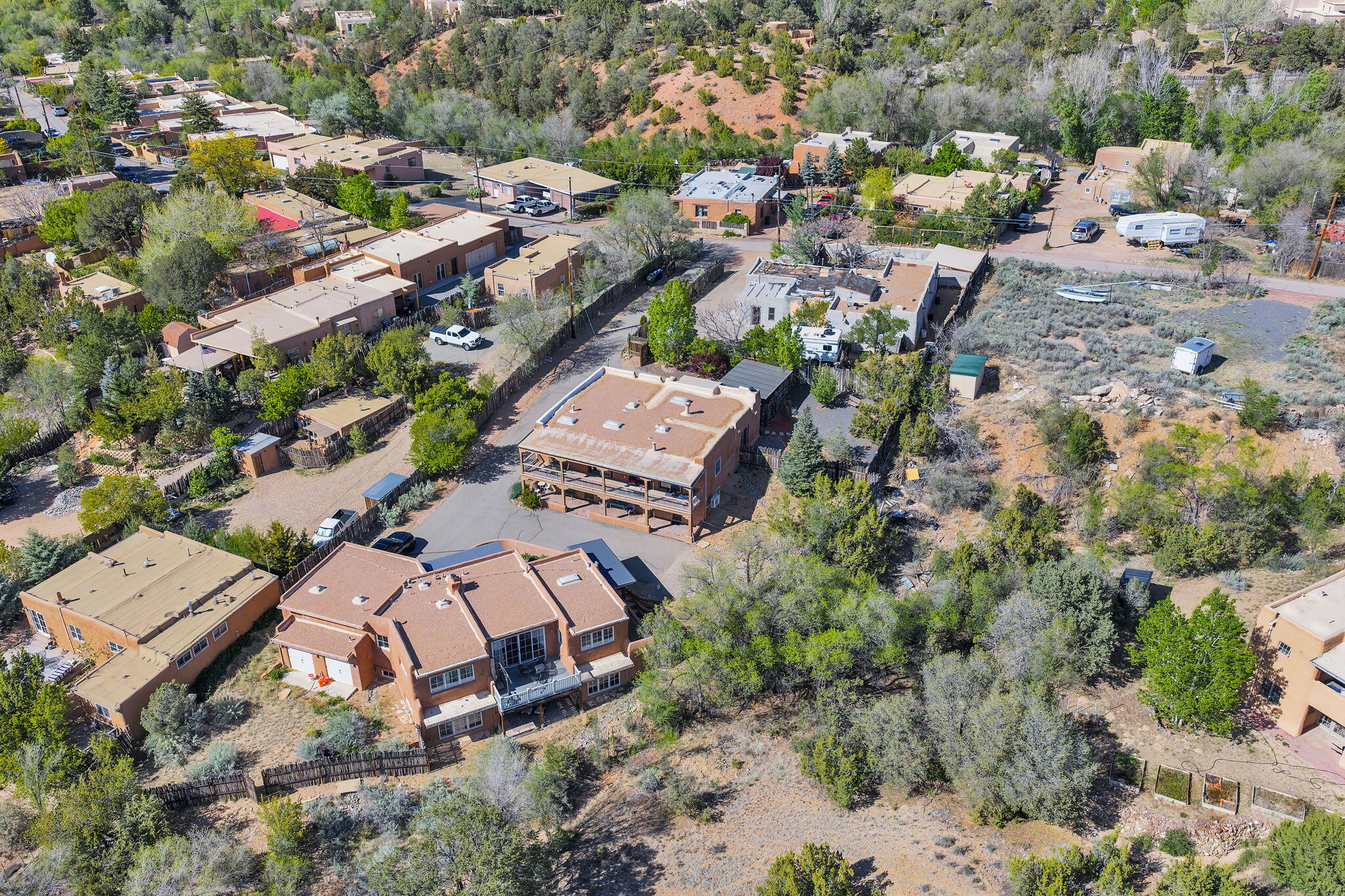 Photo 6 — 424 Apodaca Hill Street