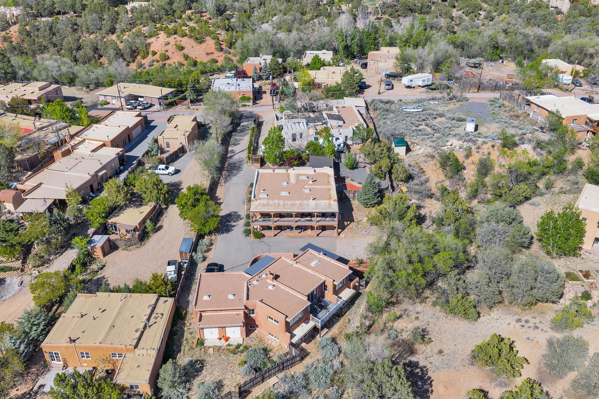 Photo 5 — 424 Apodaca Hill Street