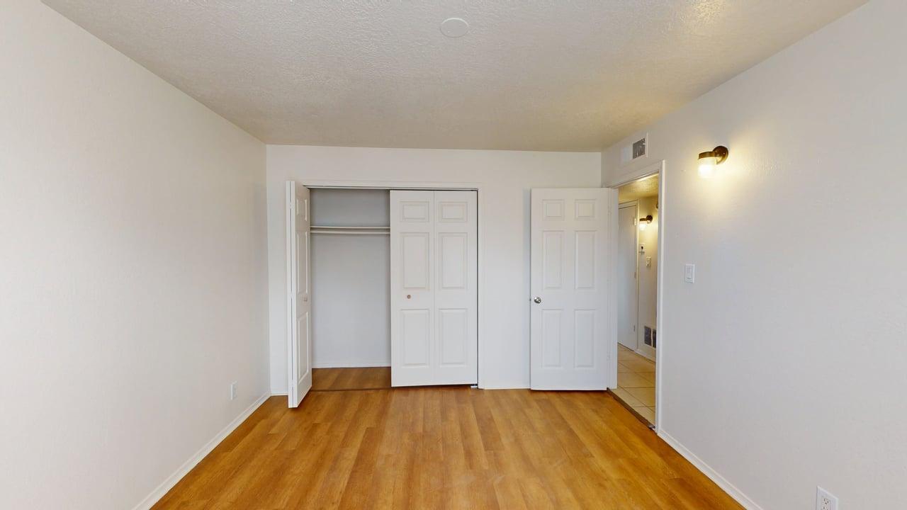 Photo 4 — 1809 Girard Boulevard SE