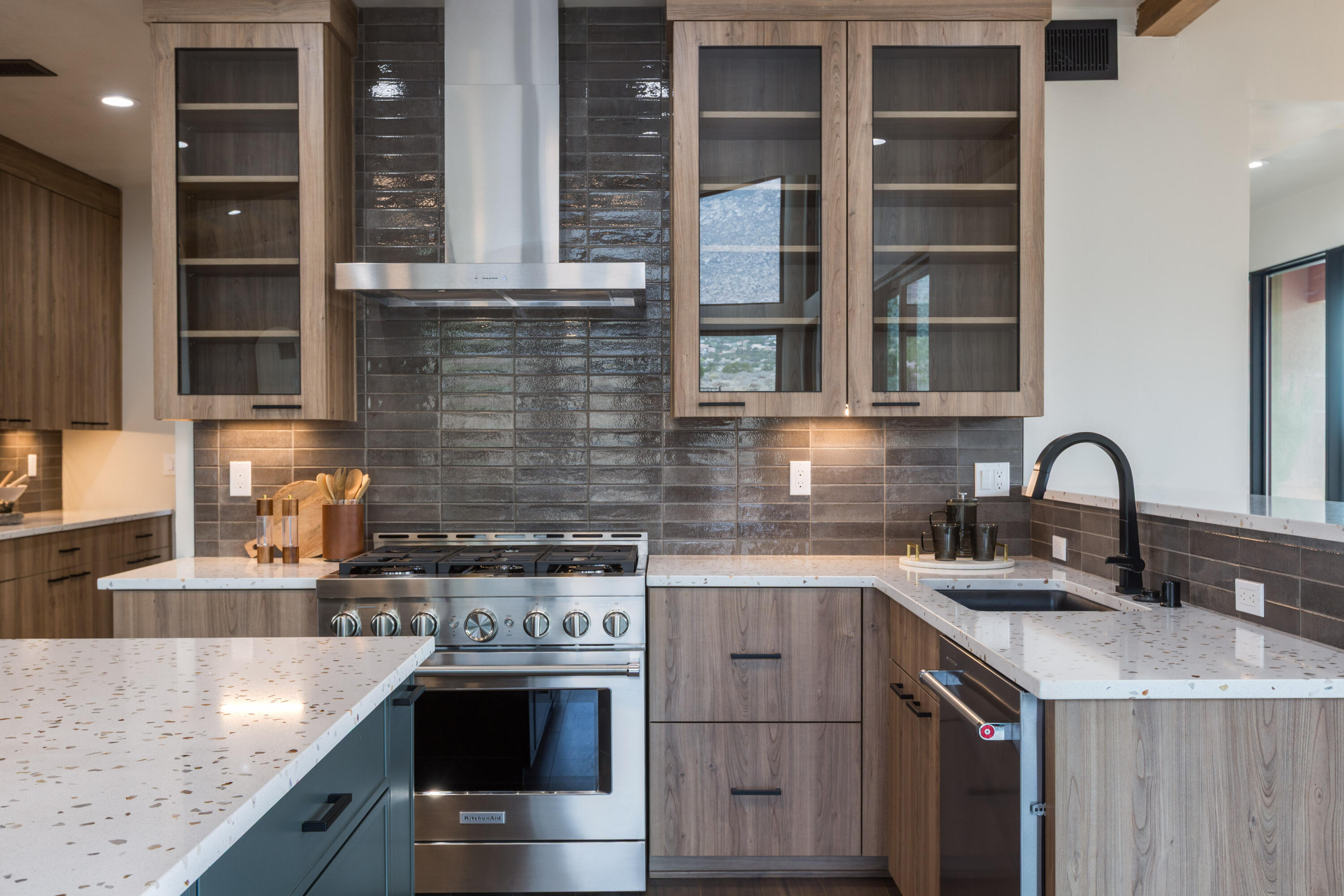Photo 9 — 12055 Elena Drive NE