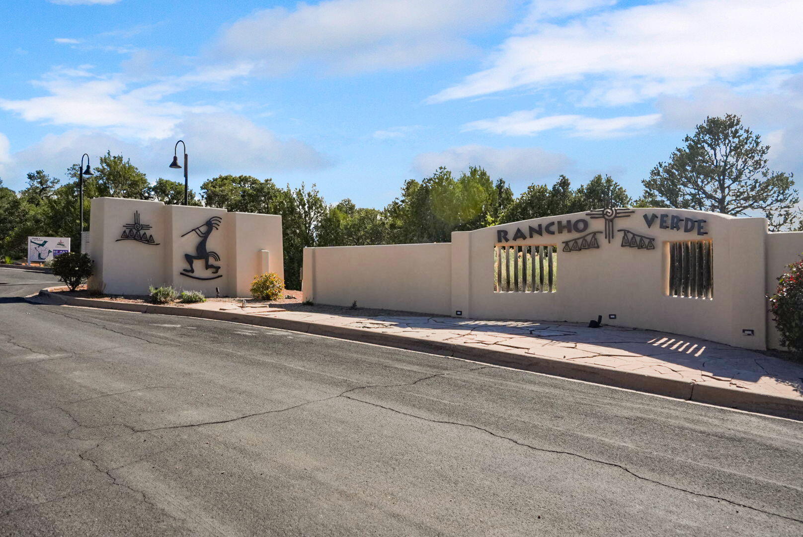 215 Via Sedillo Road, Tijeras, NM 87059