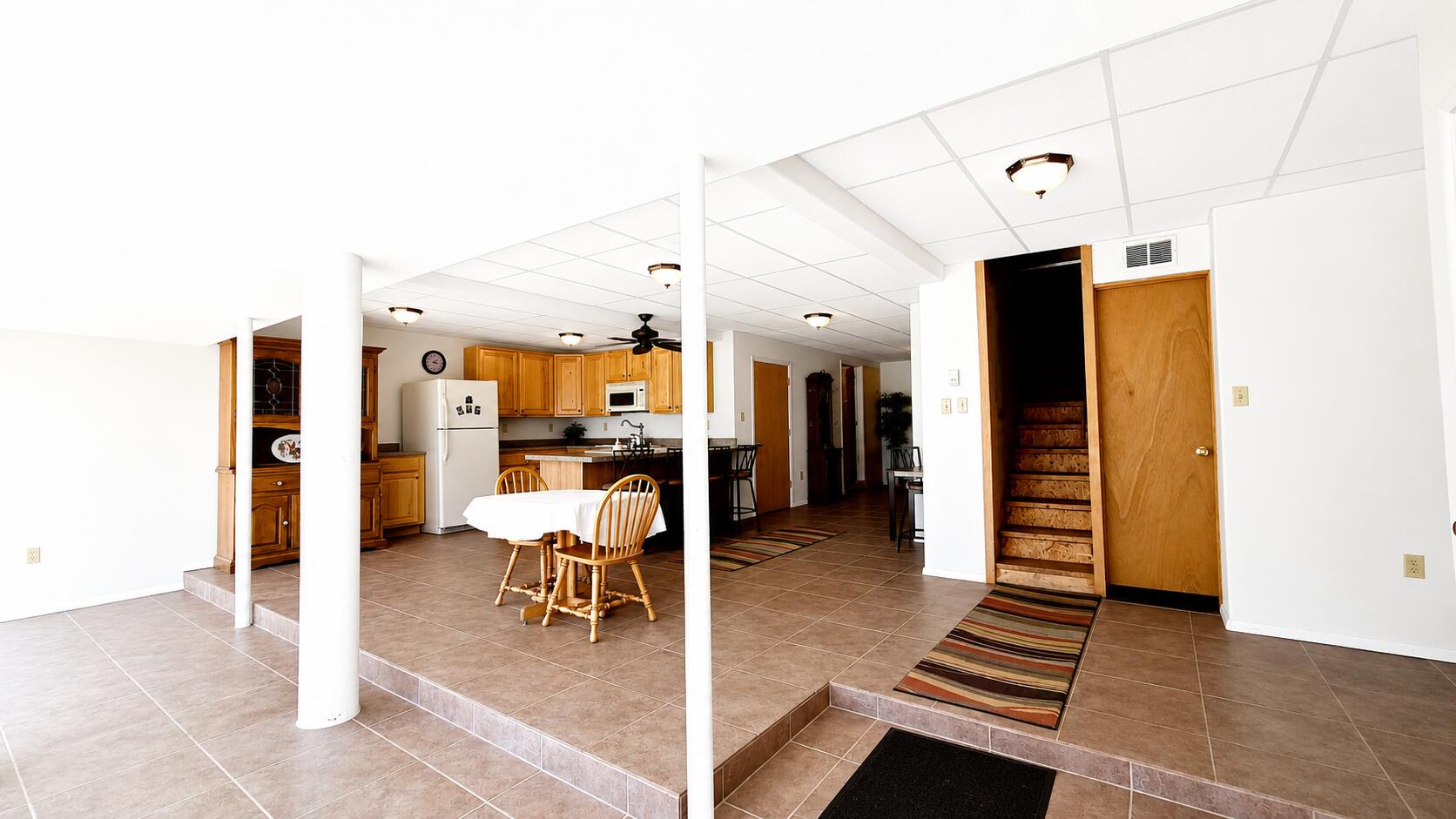 Photo 12 — 17102 U.S. 64/84