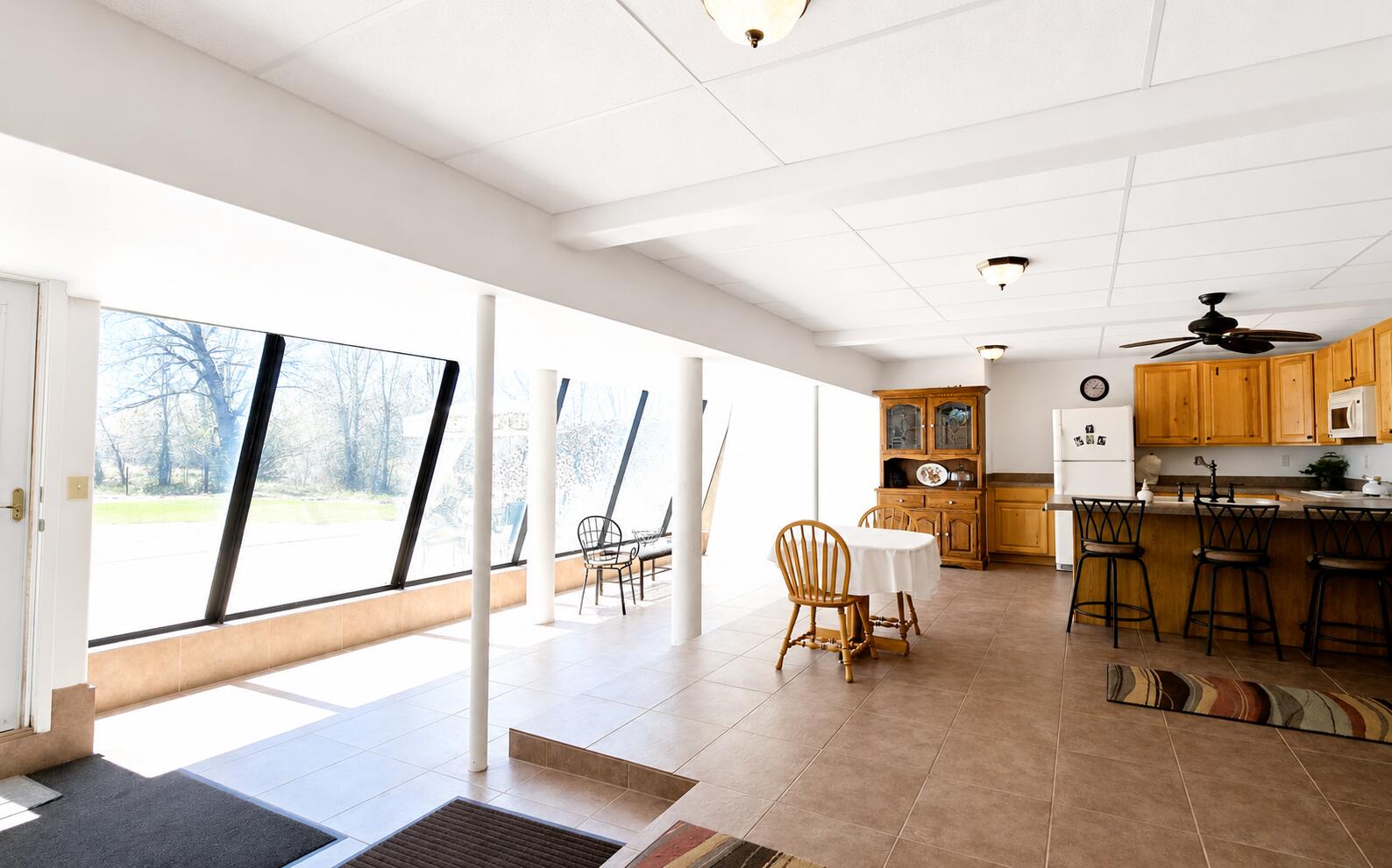 Photo 11 — 17102 U.S. 64/84