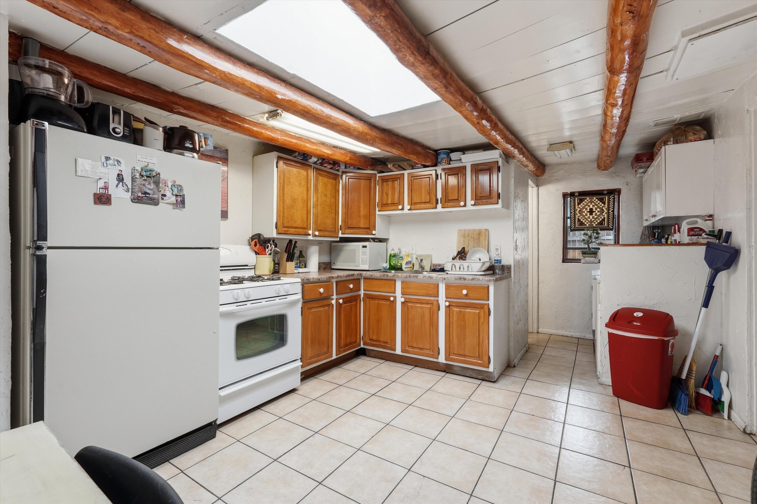 Photo 6 — 325 San Andres Avenue NW