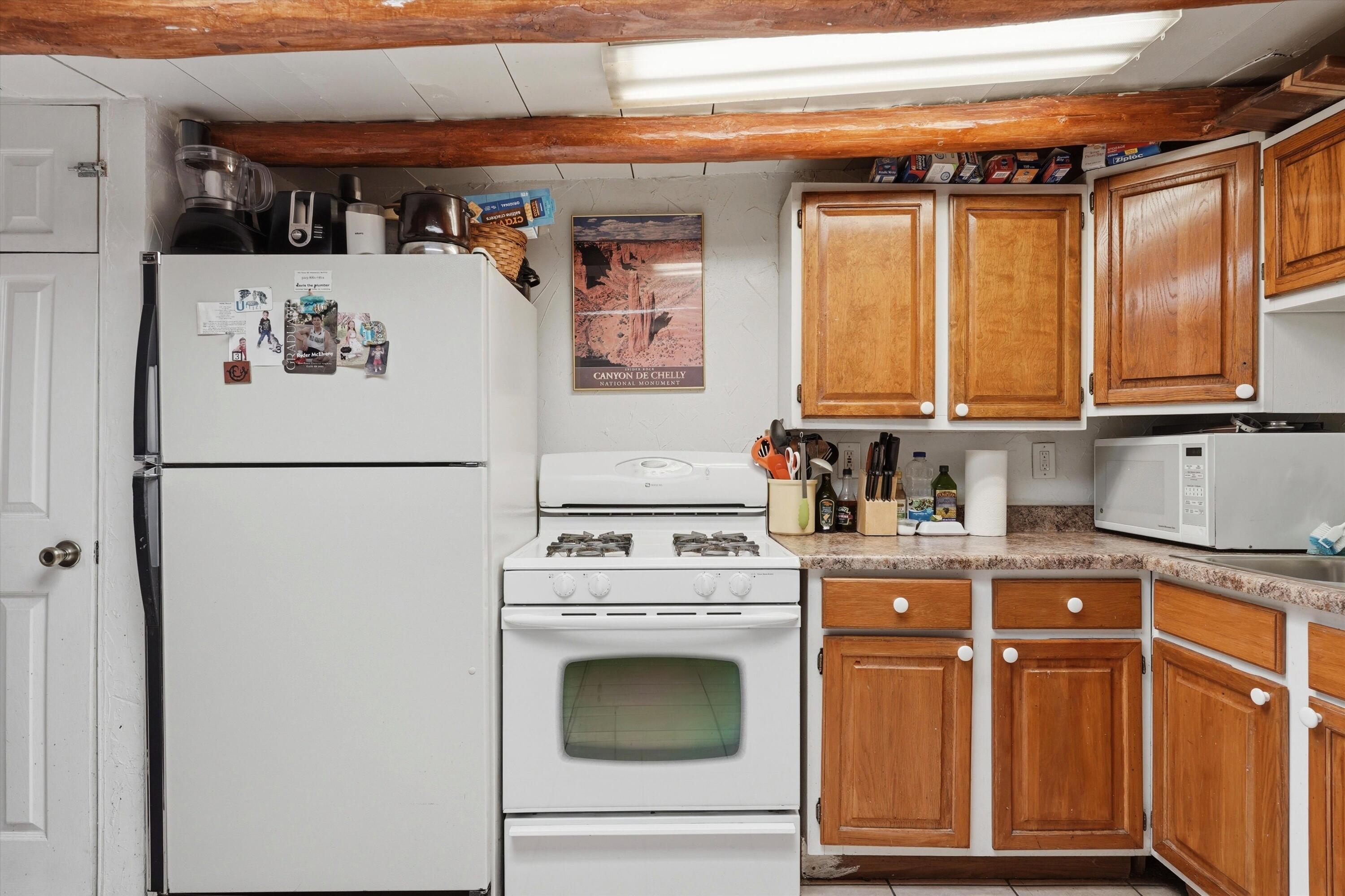 Photo 8 — 325 San Andres Avenue NW