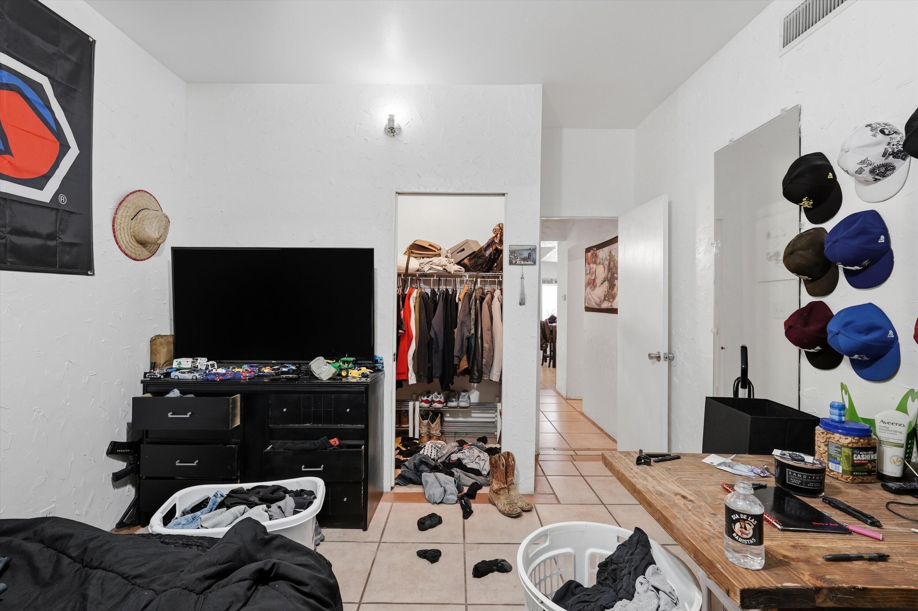 Photo 9 — 325 San Andres Avenue NW