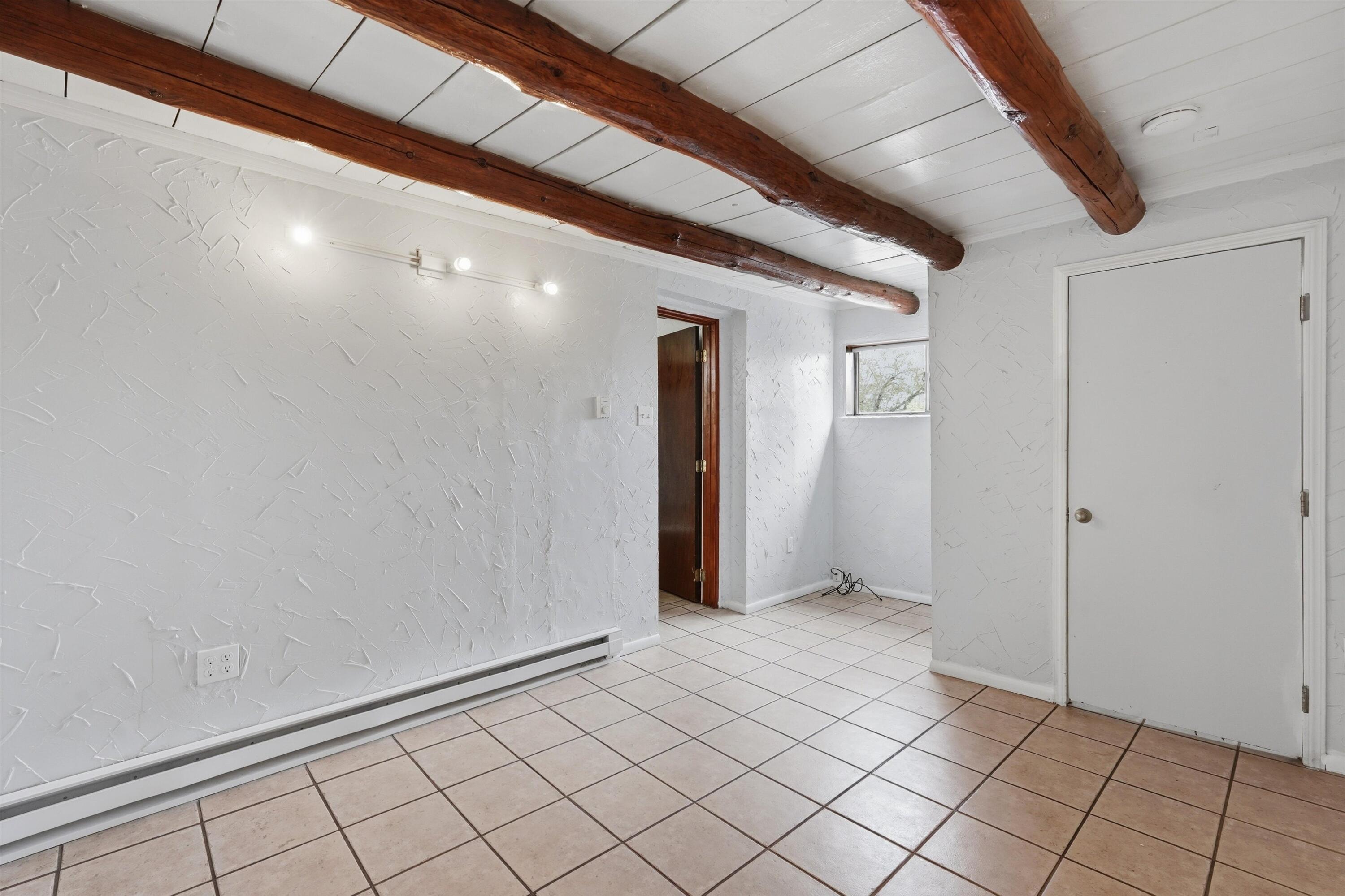 Photo 18 — 325 San Andres Avenue NW