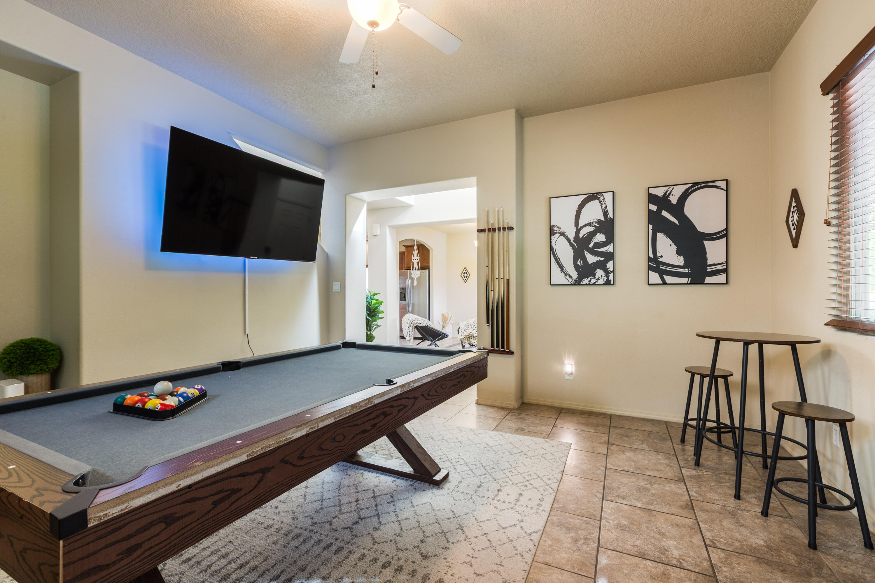 Photo 9 — 2331 Gandert Avenue SE