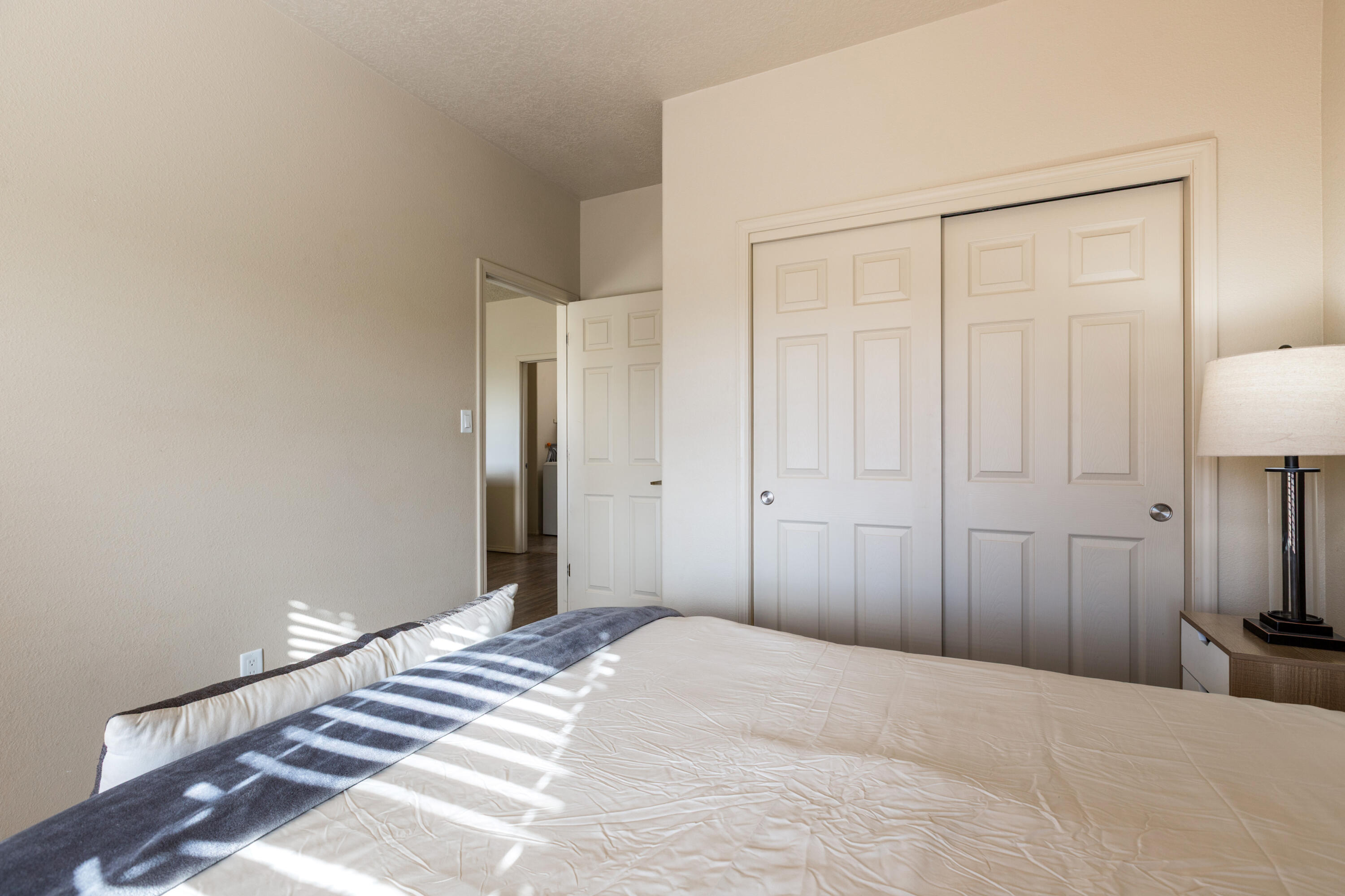 Photo 18 — 2331 Gandert Avenue SE