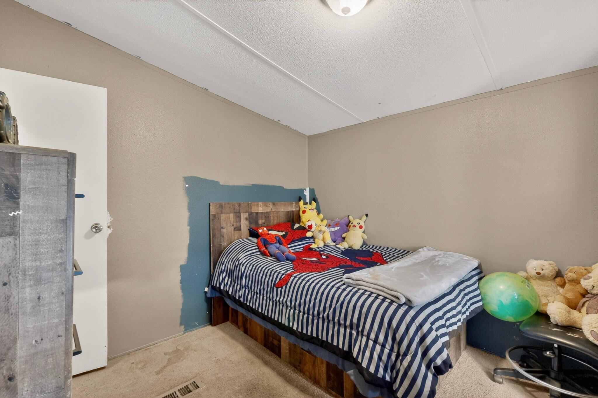 Photo 10 — 3854 Ribera Street SW