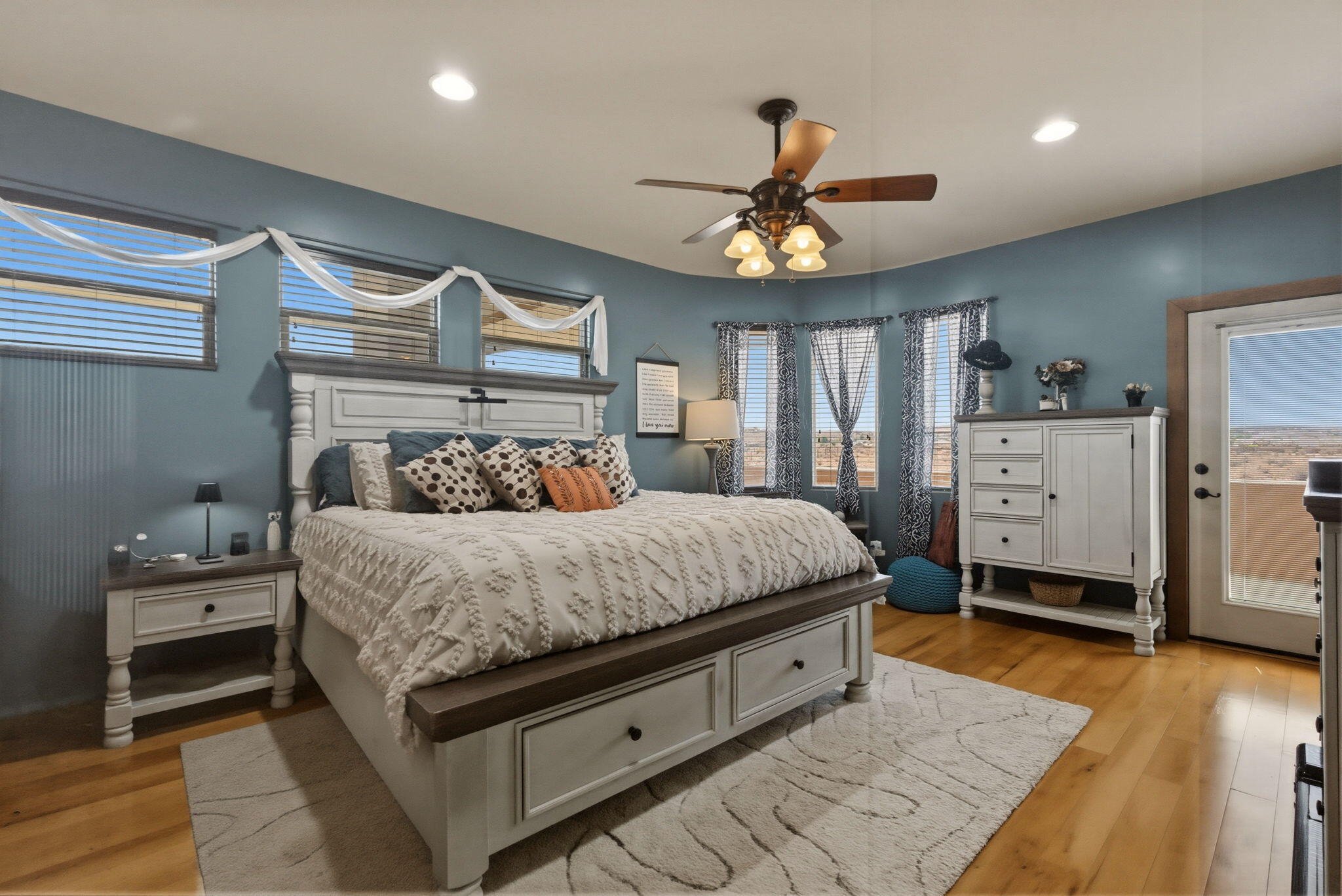 Photo 13 — 4626 16th Avenue NE