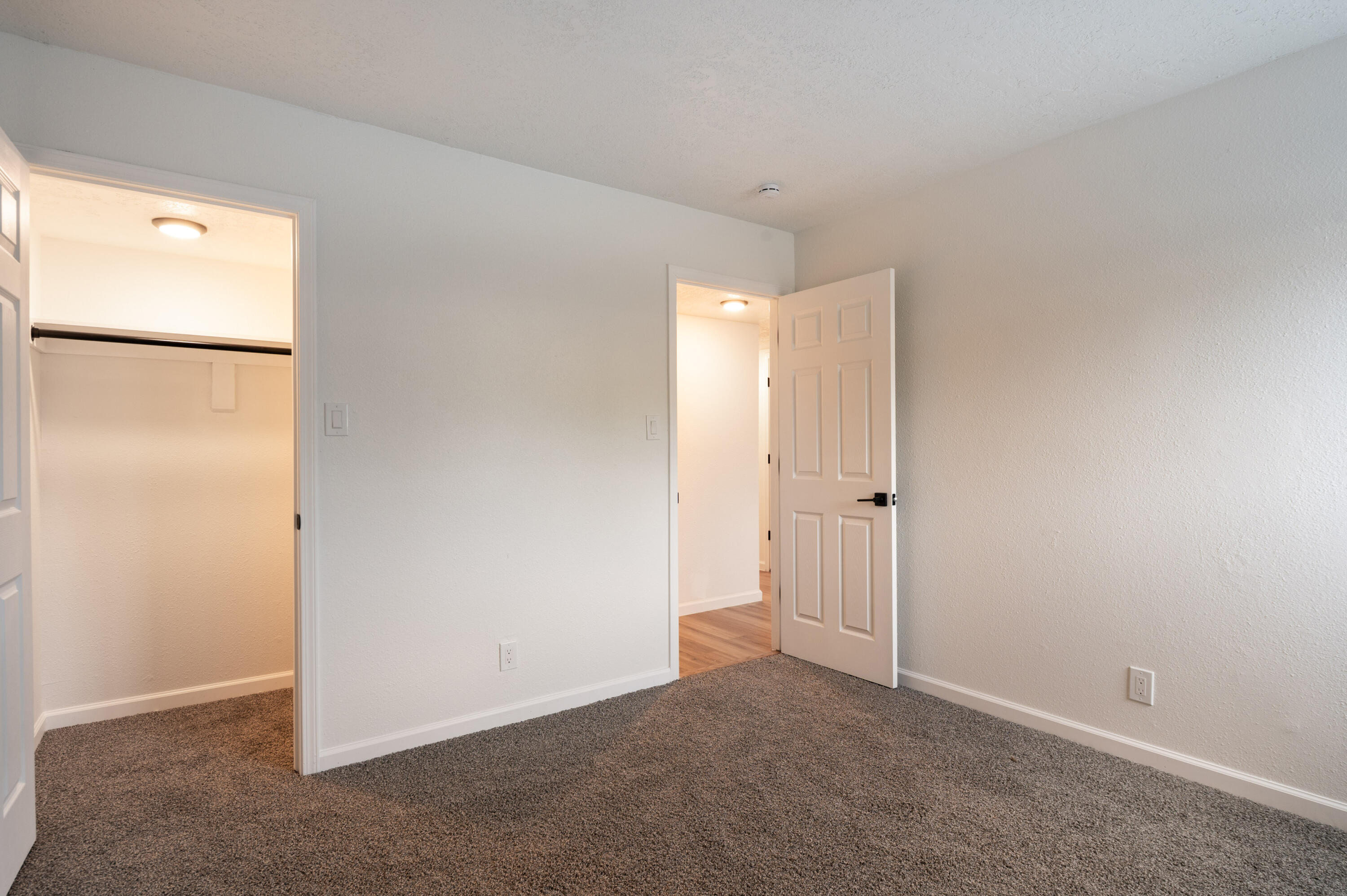 Photo 12 — 303 Oreja De Oro Drive SE