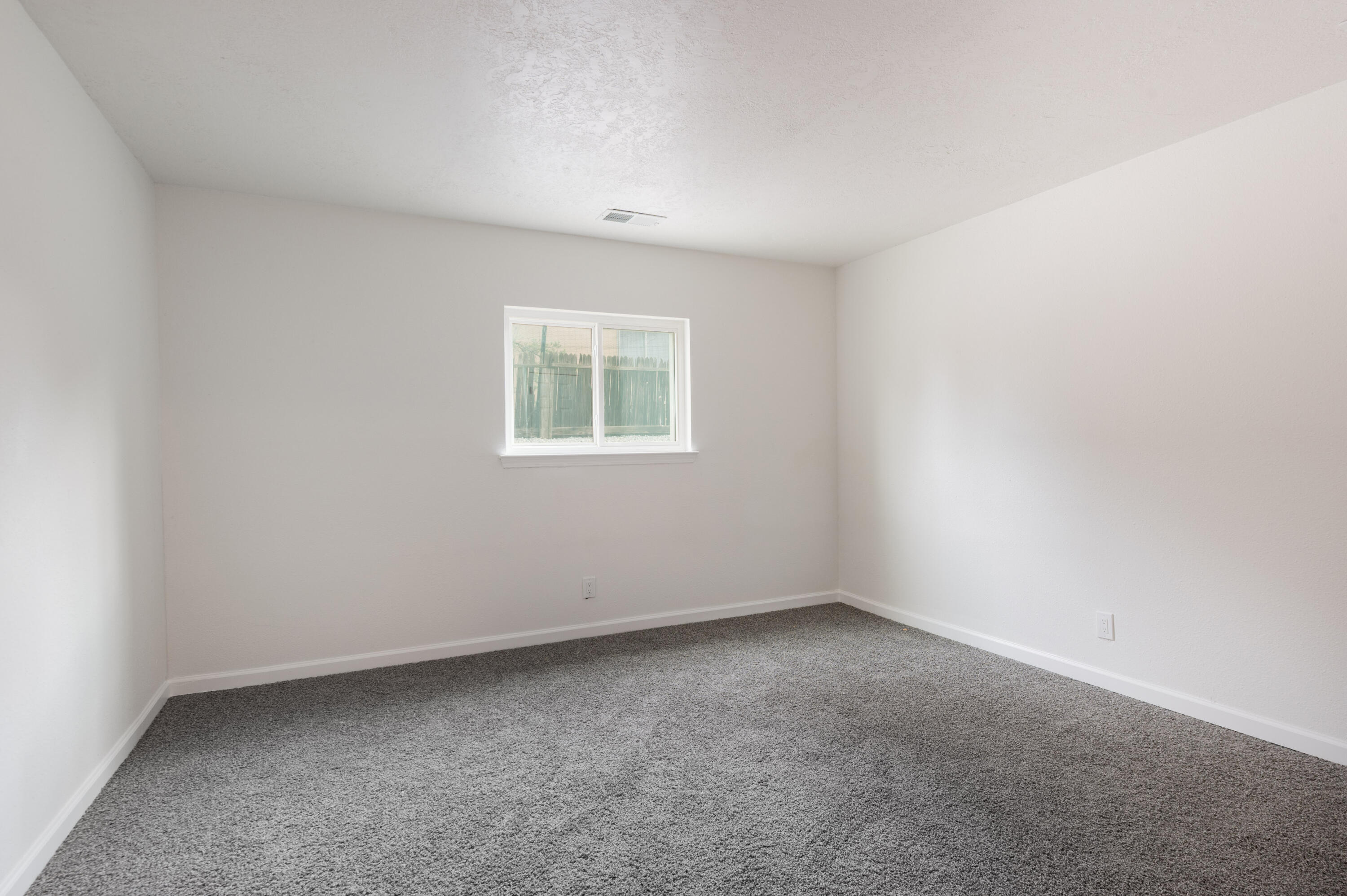 Photo 11 — 303 Oreja De Oro Drive SE