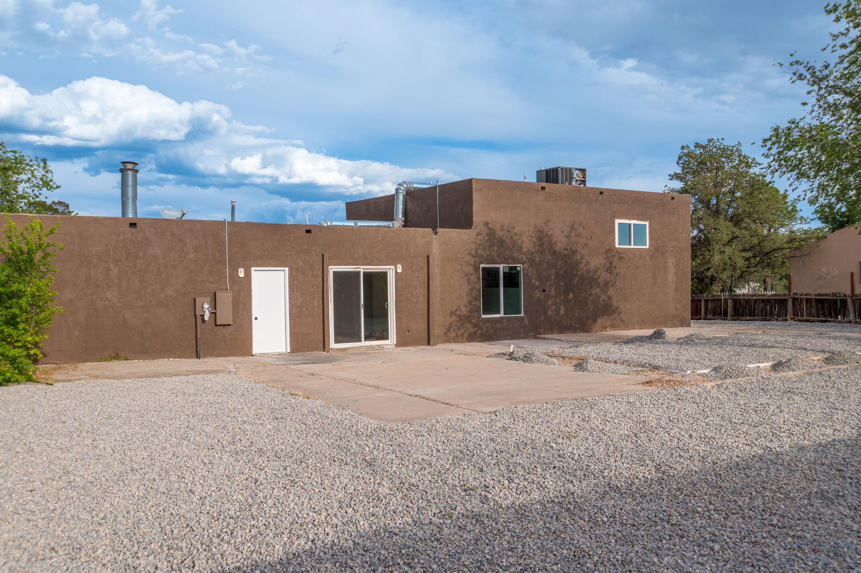 Photo 8 — 303 Oreja De Oro Drive SE