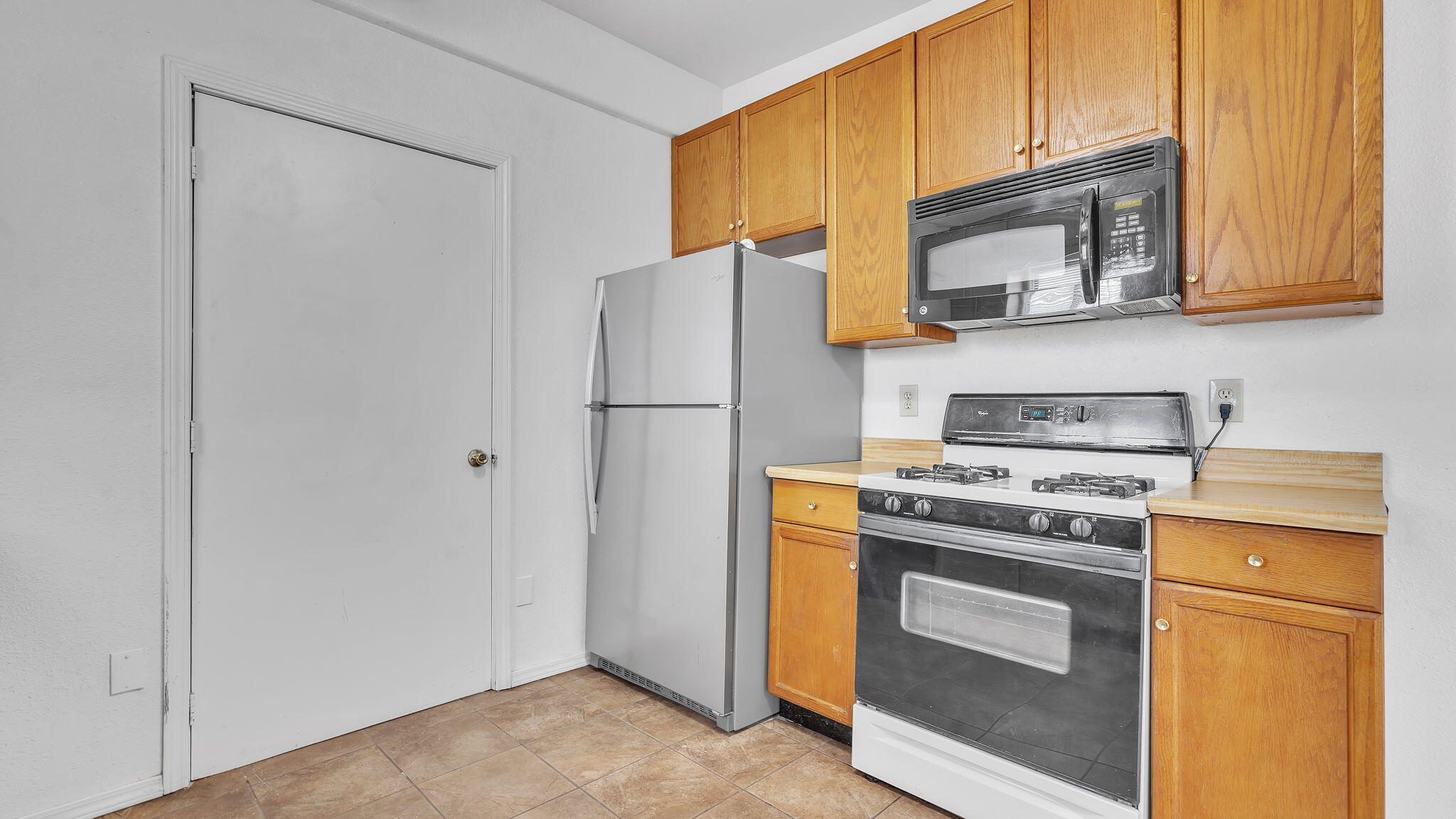 Photo 10 — 112 Hilton Avenue NW