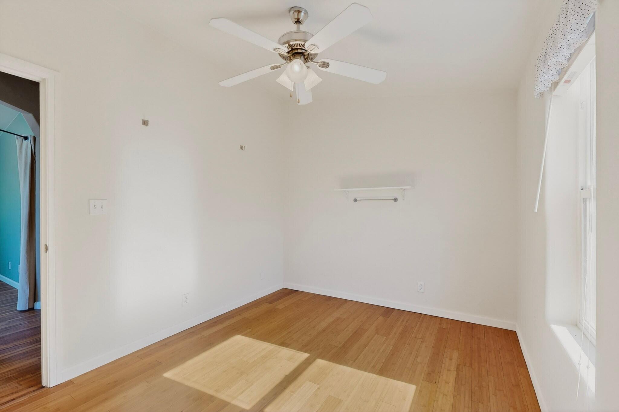 Photo 17 — 214 Sunrise Bluffs Drive