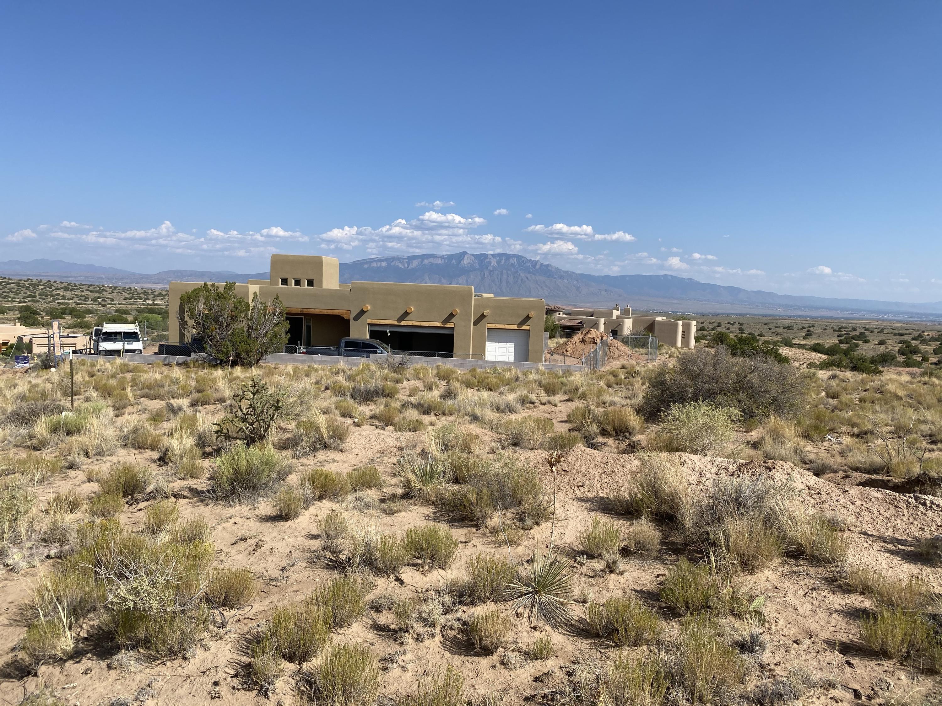 Photo 4 — 2409 DESERT MARIGOLD Road NE