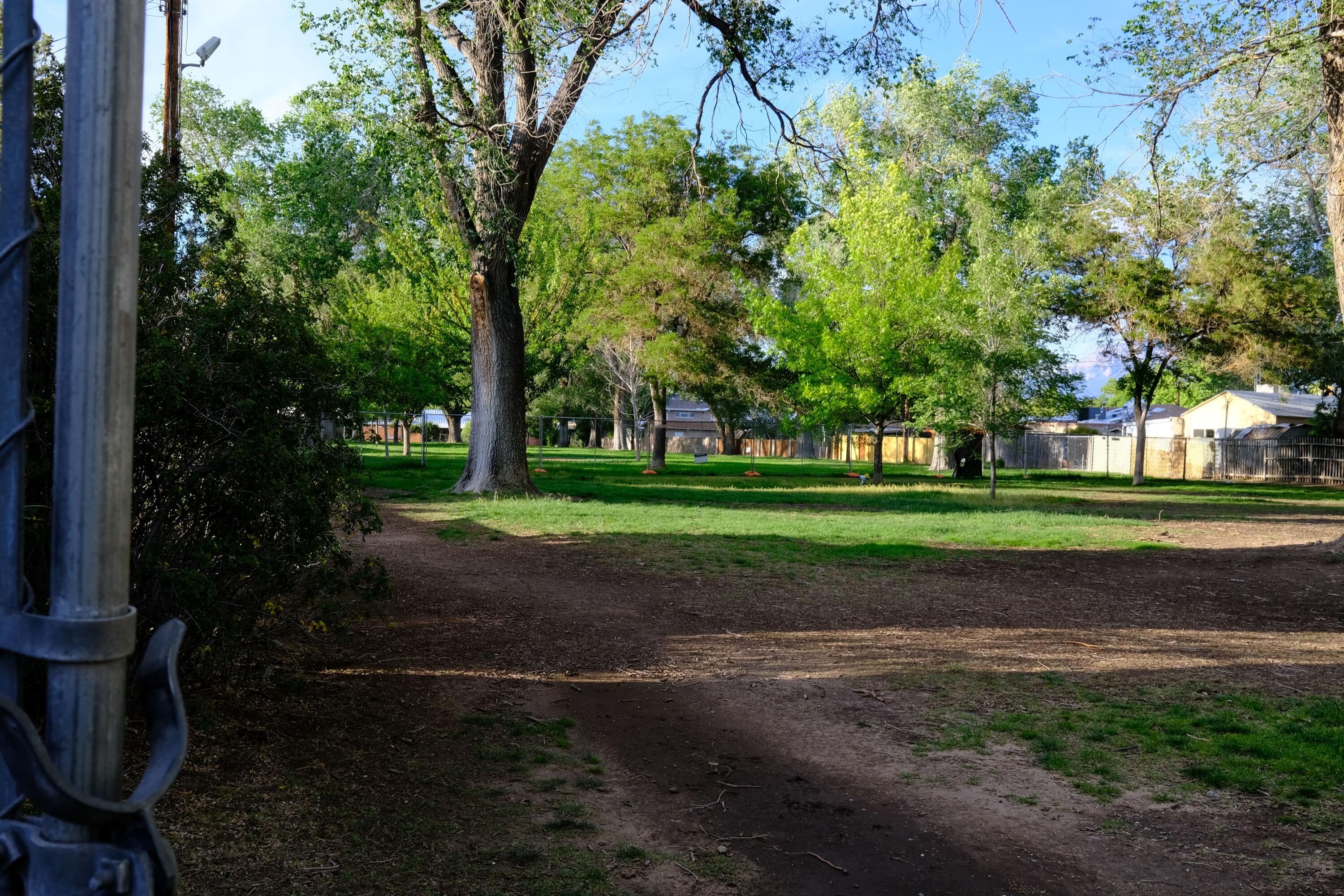 Photo 9 — 806 Hermosa Drive NE
