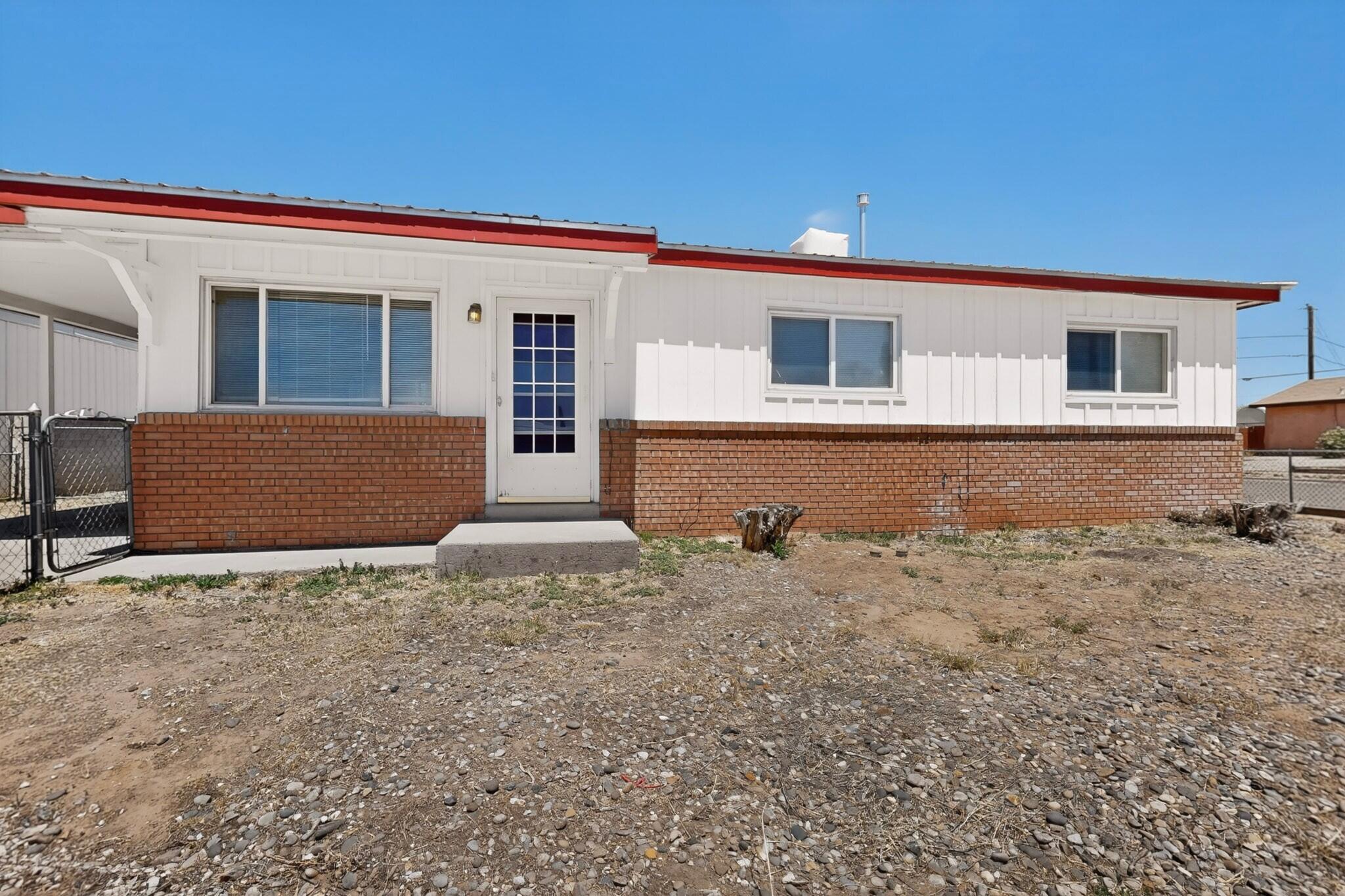 Photo 10 — 844 Clovis Avenue