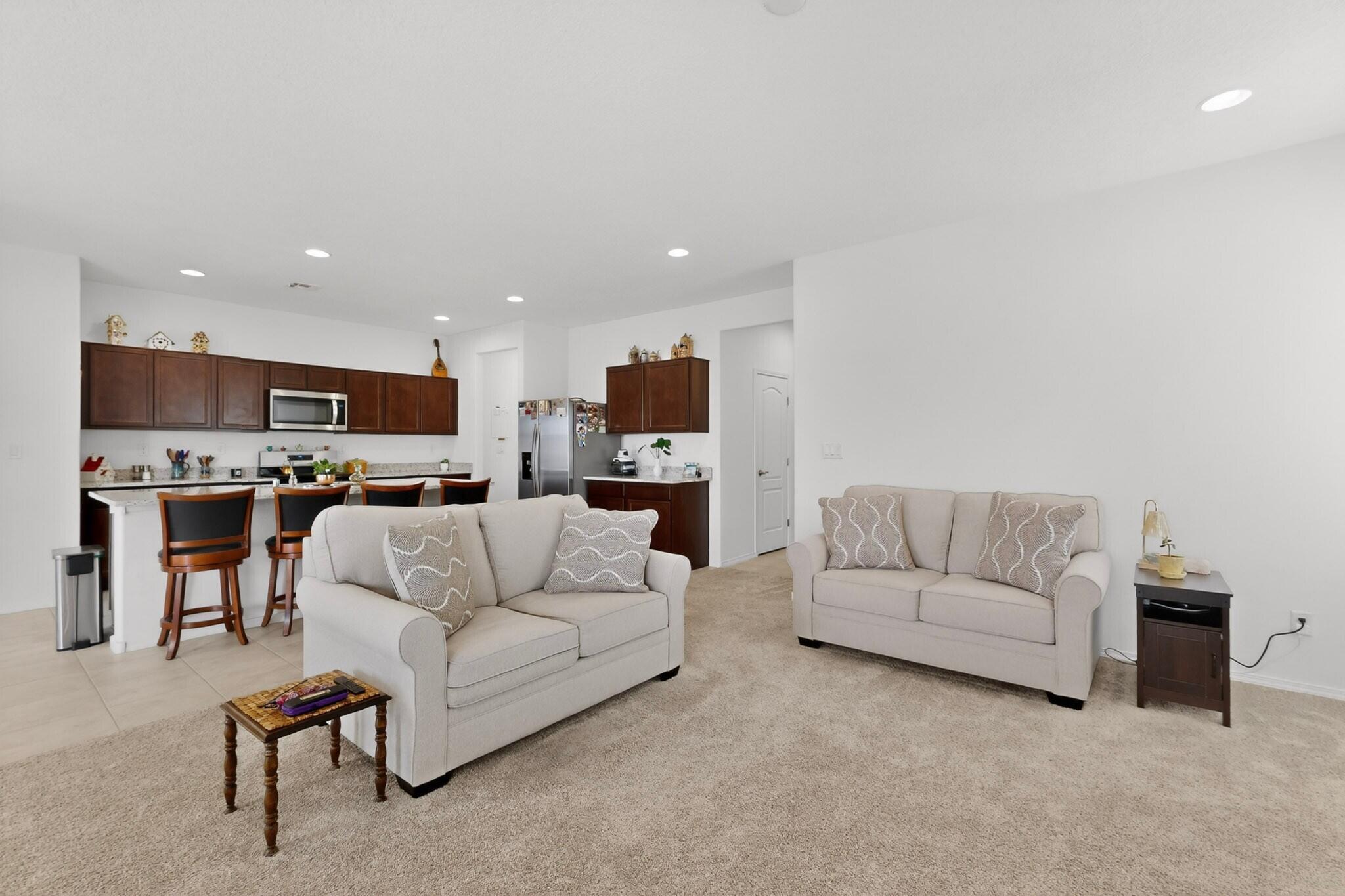 Photo 18 — 212 Prism Avenue SW