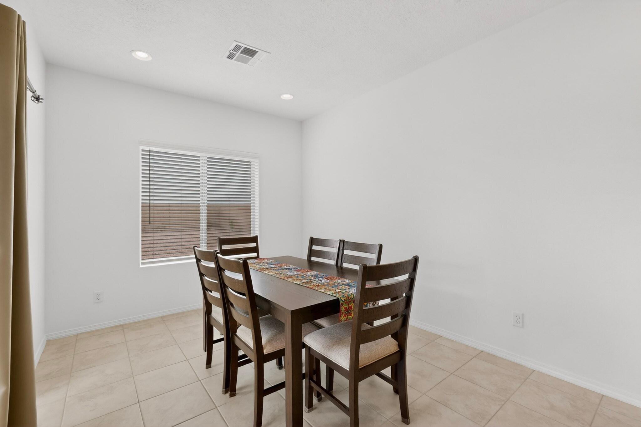 Photo 16 — 212 Prism Avenue SW
