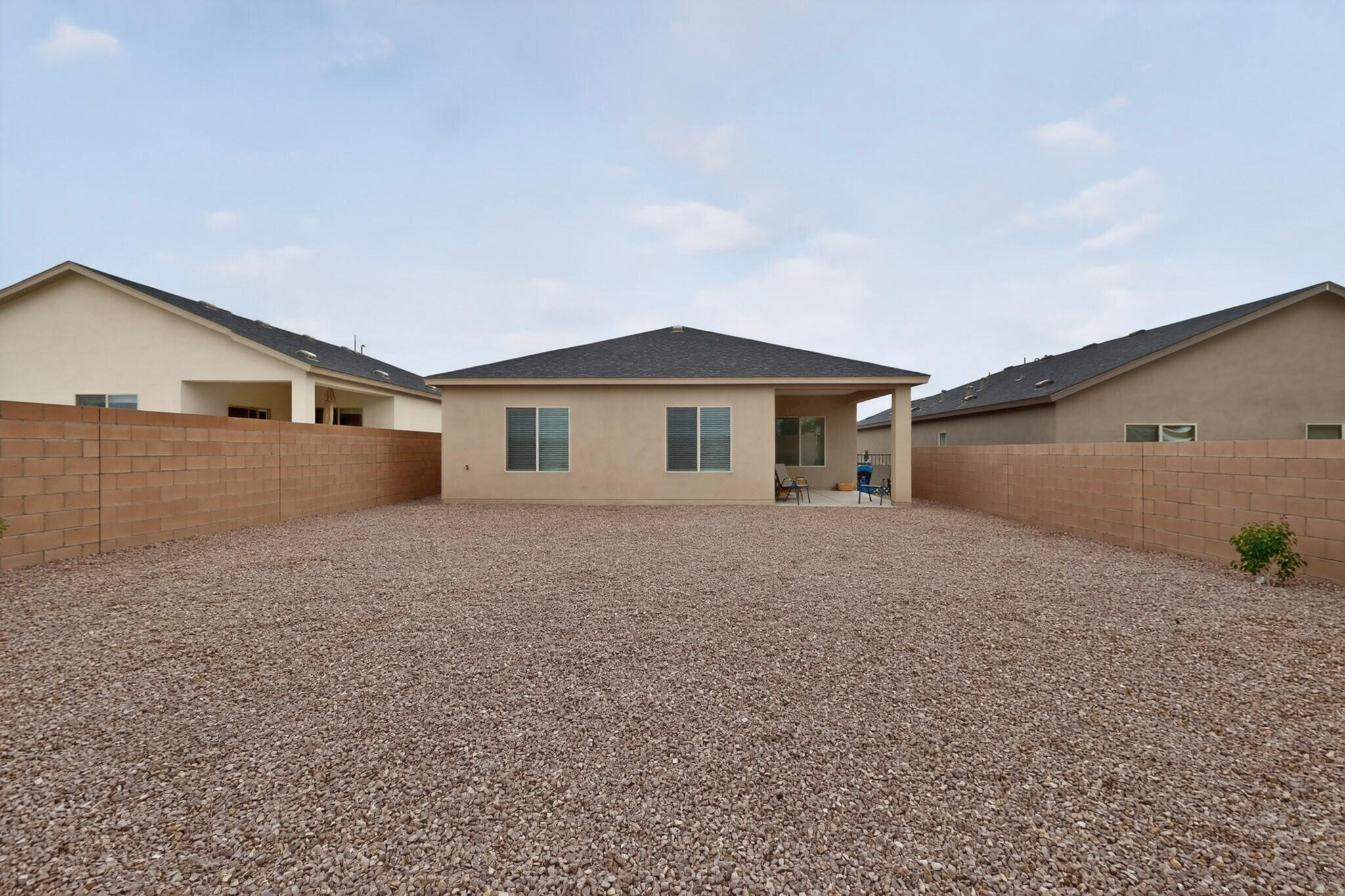 Photo 4 — 212 Prism Avenue SW