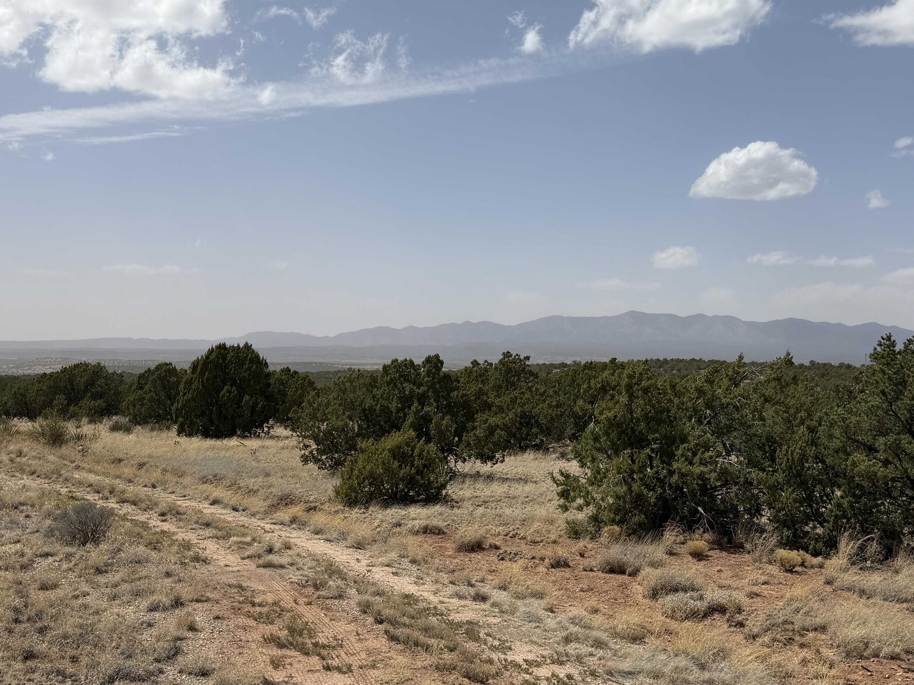Photo 5 — 251 Keres Trail