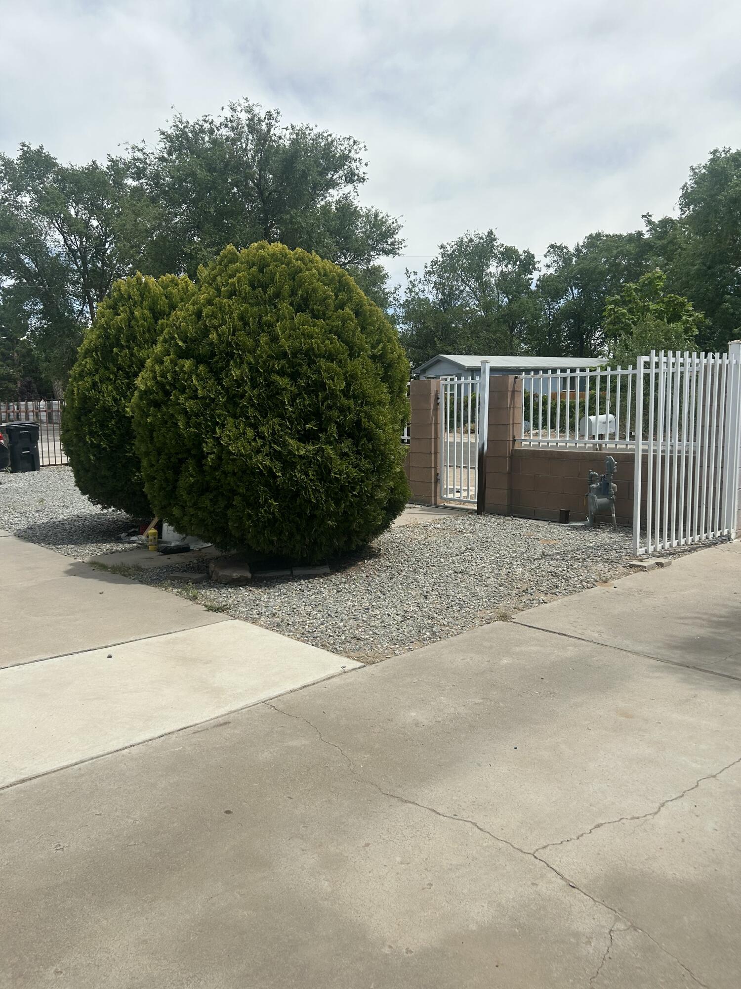 Photo 13 — 1903 Sanford Avenue SW