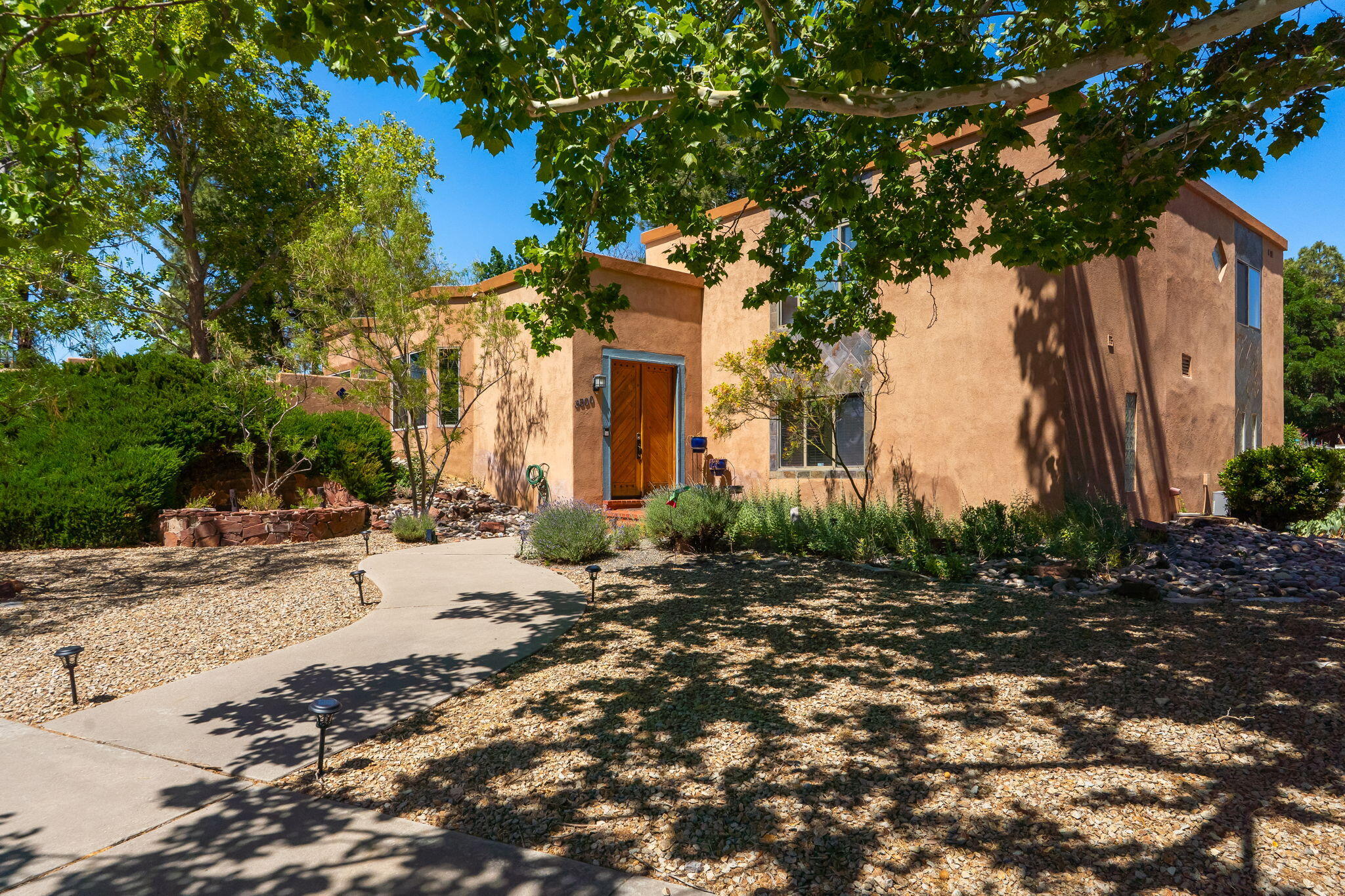 3500 La Sala Redonda NE, Albuquerque, NM 87111