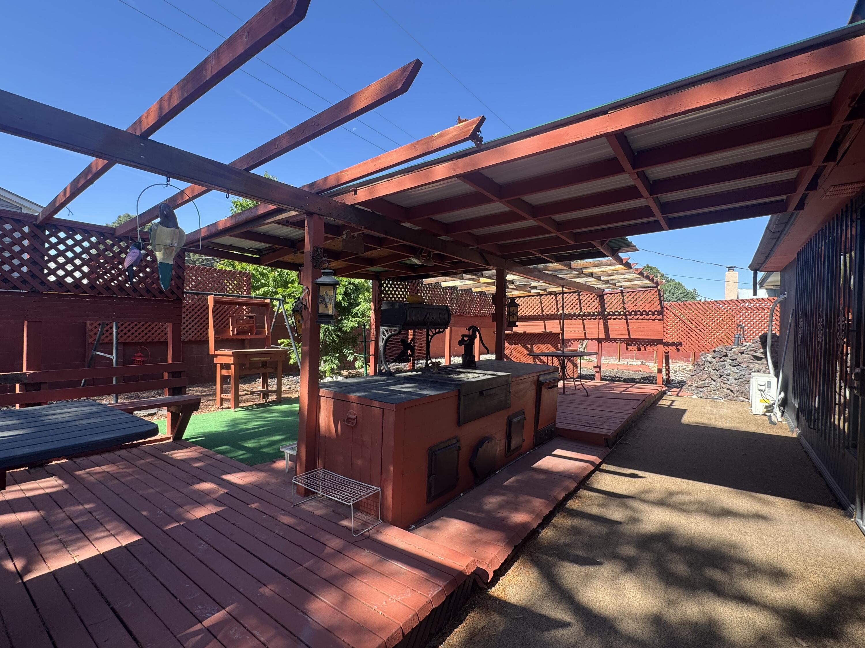 Photo 4 — 7700 Palo Duro Avenue NE