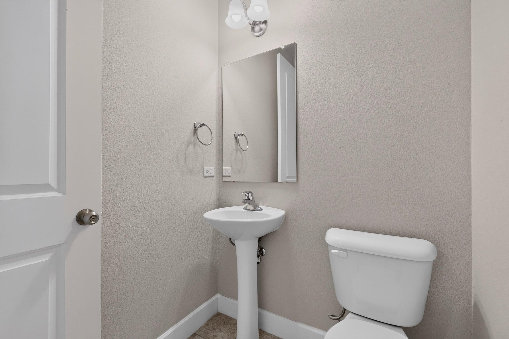 Photo 3 — 7131 Wrangell Loop NE