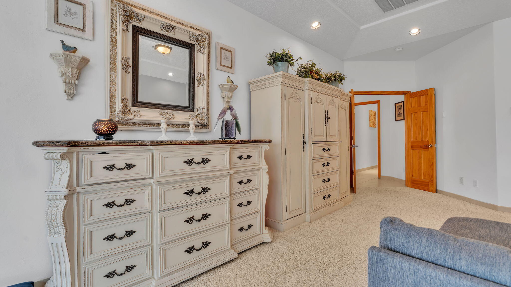 Photo 17 — 3550 White Horse Drive SE