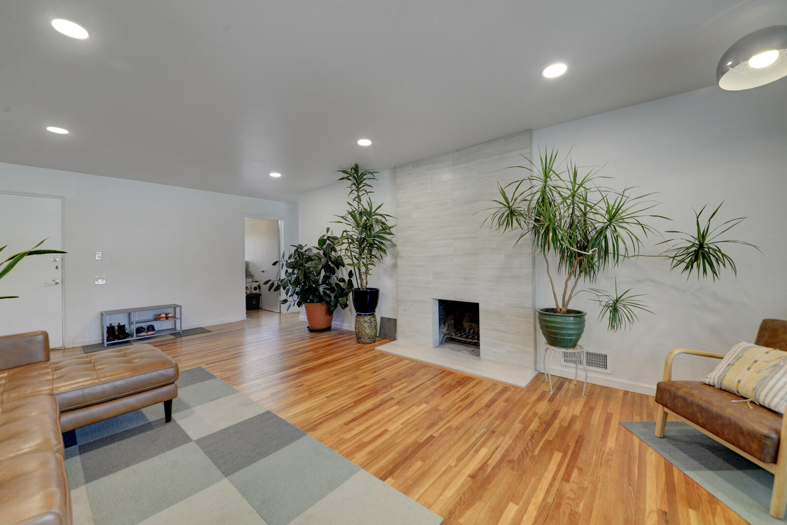 Photo 15 — 324 Chula Vista Place NE