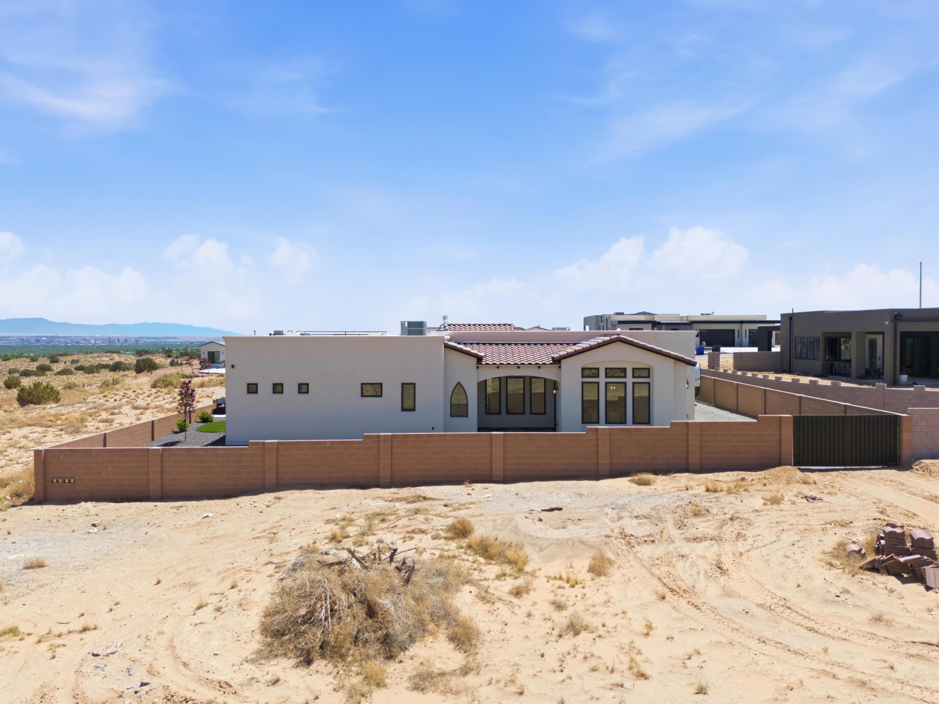 Photo 8 — 5505 Valiente Road NW