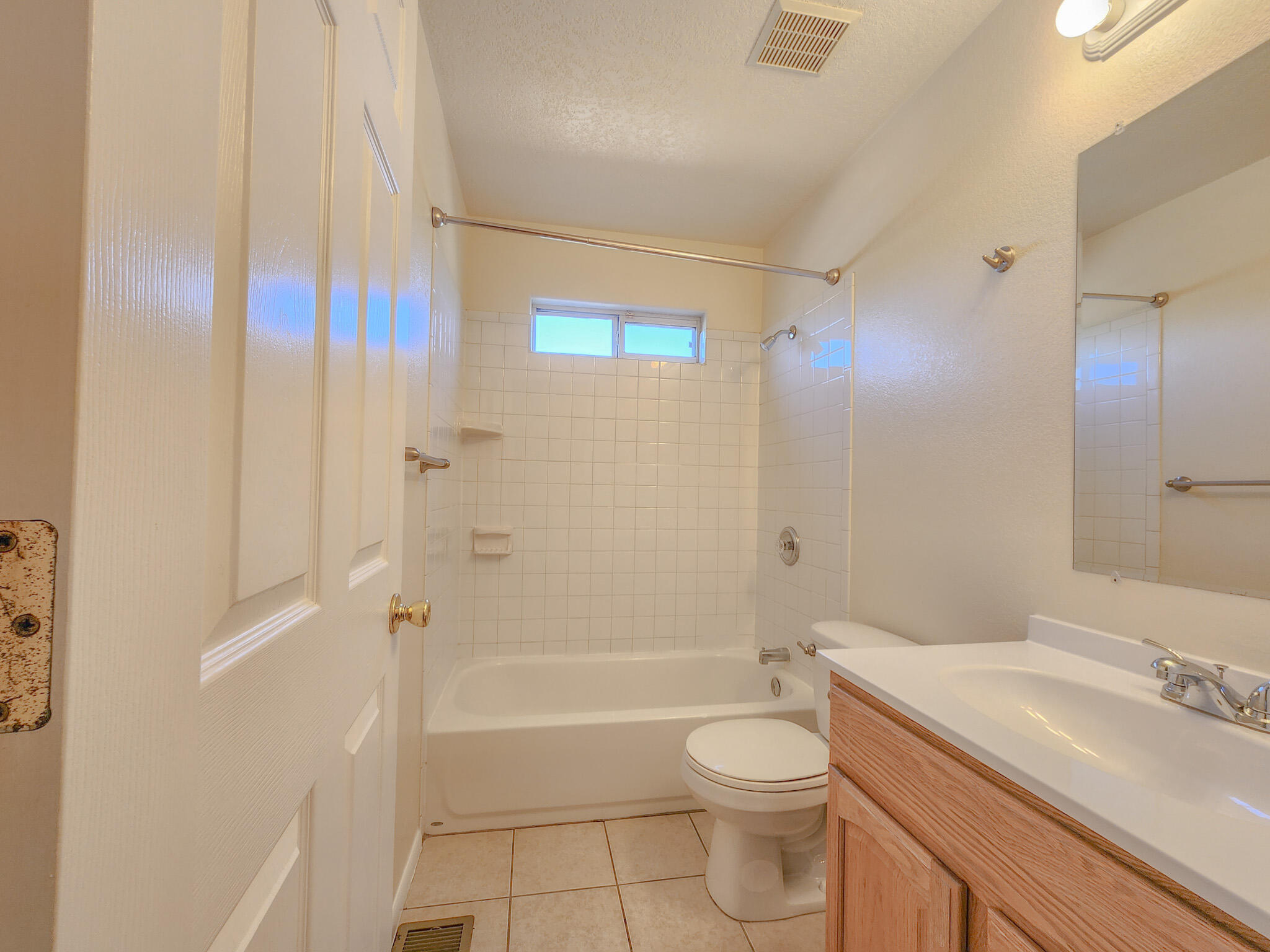 Photo 6 — 6220 Meteor Court NW