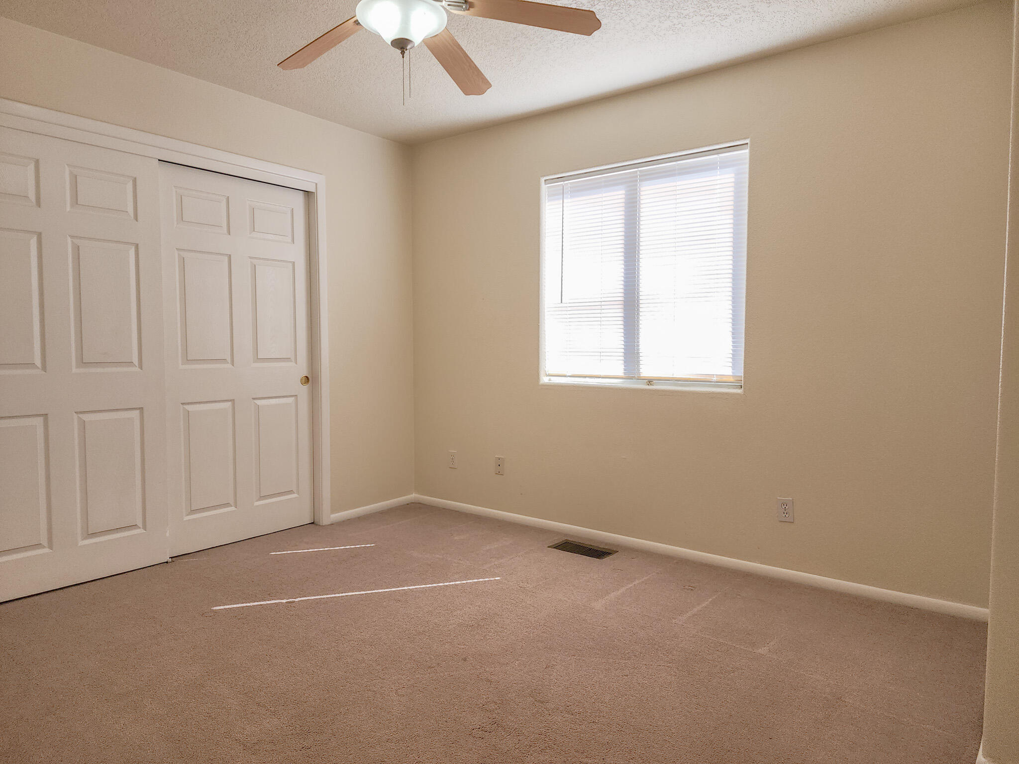 Photo 10 — 6220 Meteor Court NW