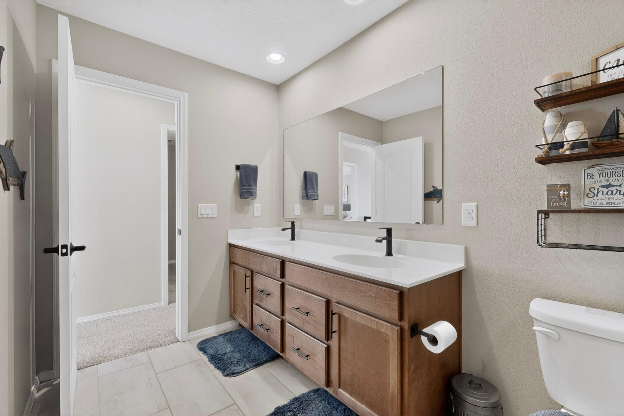 Photo 15 — 12100 Echo Valley Lane NW