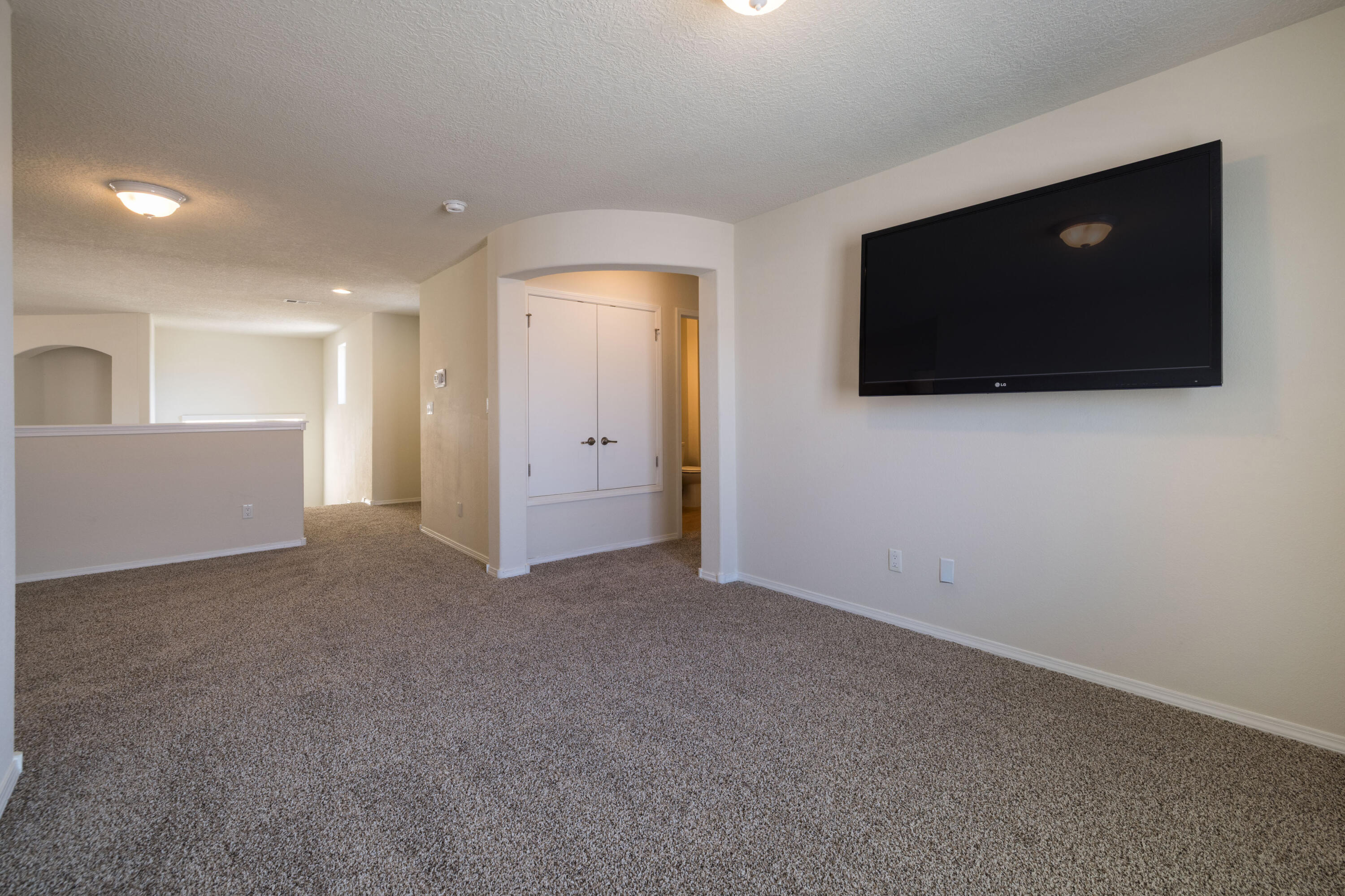 Photo 14 — 510 Palo Alto Drive NE
