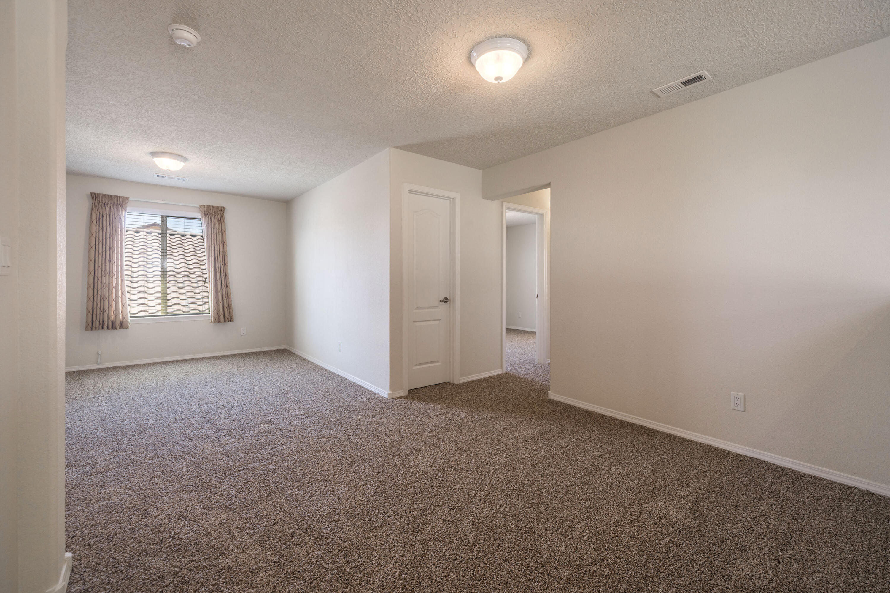 Photo 13 — 510 Palo Alto Drive NE