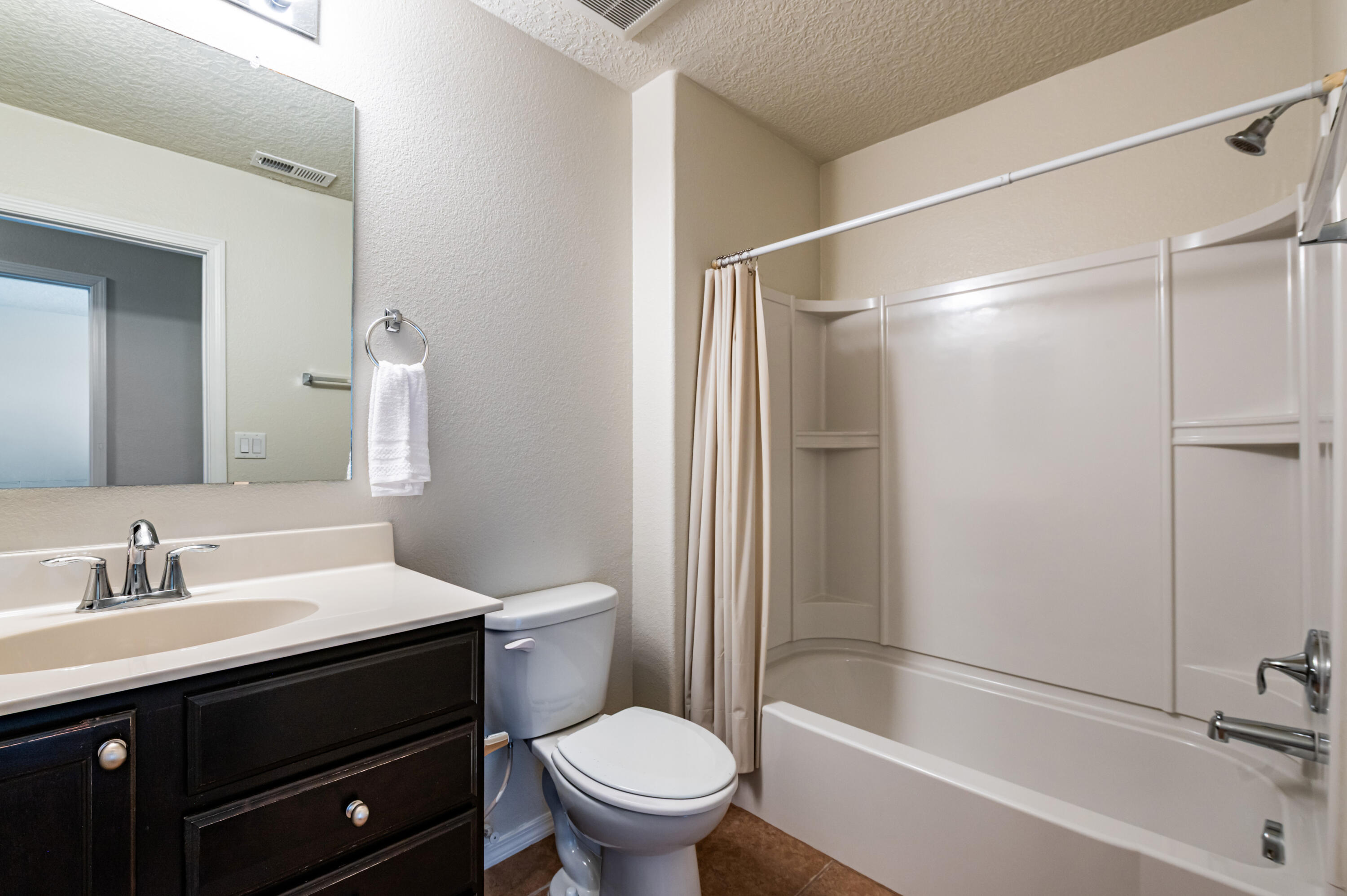 Photo 10 — 510 Palo Alto Drive NE
